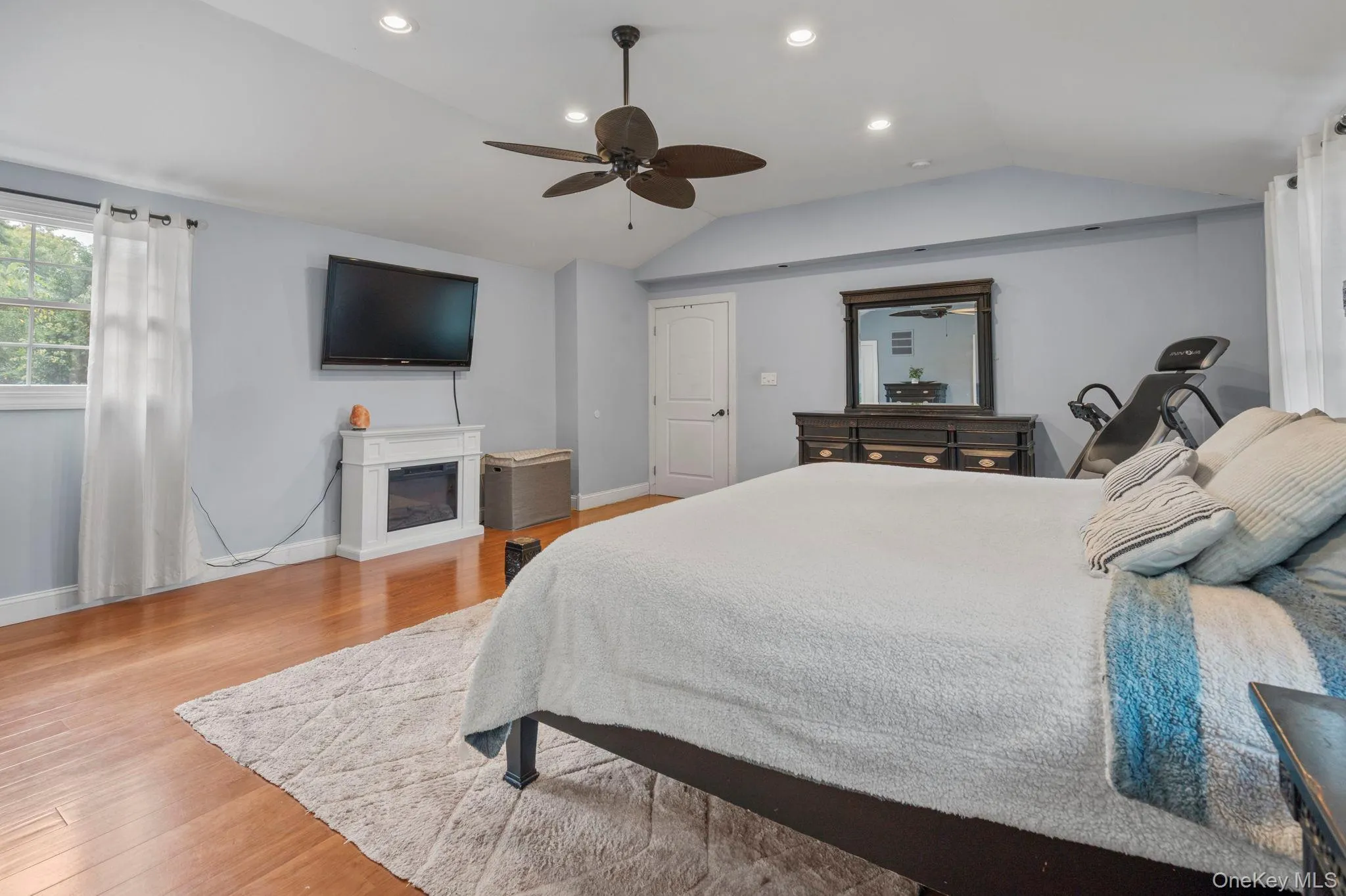 95 Patchogue Drive, Brookhaven, NY, 4 Bedrooms Bedrooms, 10 Rooms Rooms,3 BathroomsBathrooms,Residential,For Rent,Patchogue,0,1050621 95 Patchogue Drive, Brookhaven, NY, 4 Bedrooms Bedrooms, 10 Rooms Rooms,3 BathroomsBathrooms,Residential,For Rent,Patchogue,0,1050621
