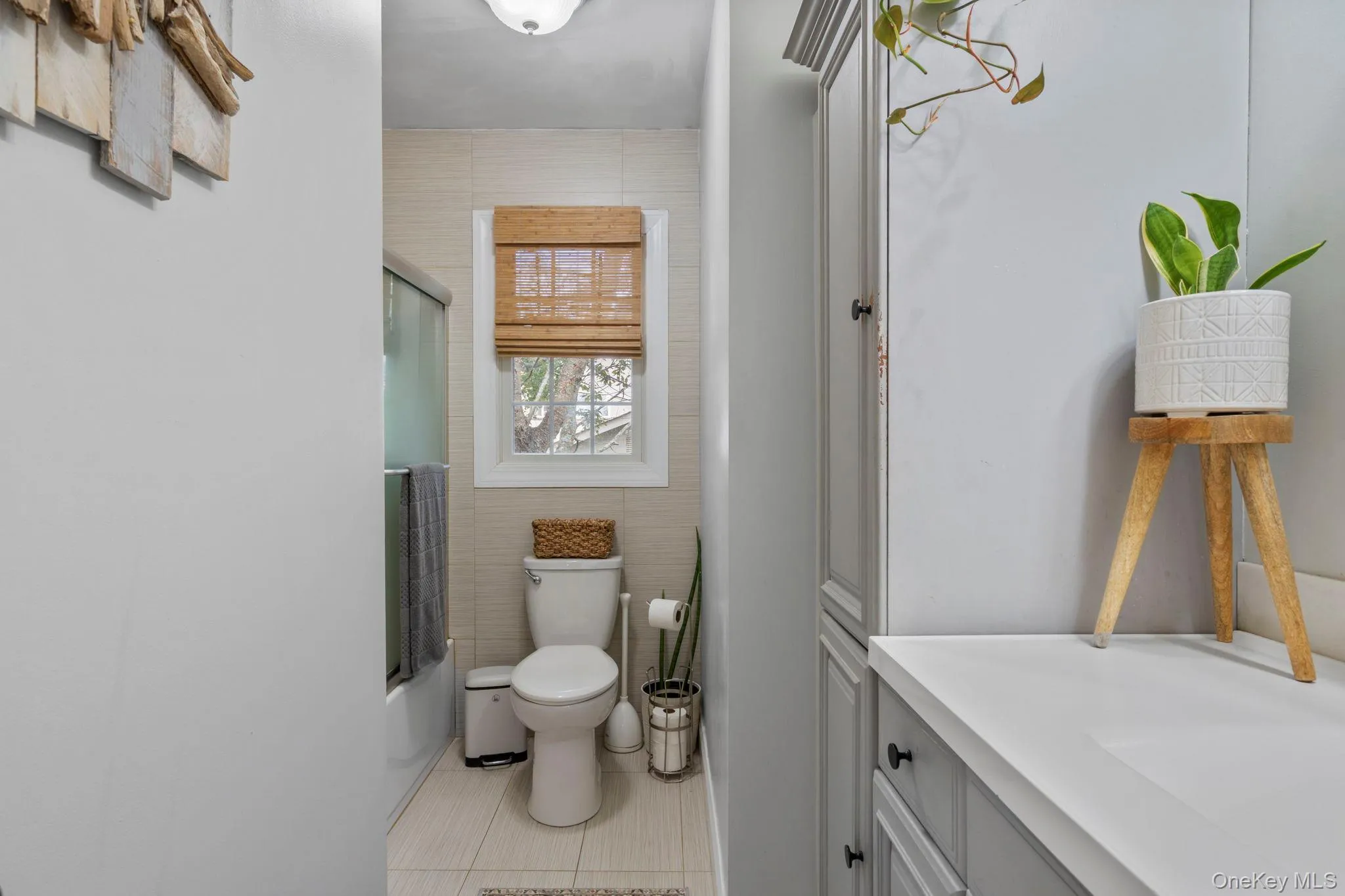 95 Patchogue Drive, Brookhaven, NY, 4 Bedrooms Bedrooms, 10 Rooms Rooms,3 BathroomsBathrooms,Residential,For Rent,Patchogue,0,1050621 95 Patchogue Drive, Brookhaven, NY, 4 Bedrooms Bedrooms, 10 Rooms Rooms,3 BathroomsBathrooms,Residential,For Rent,Patchogue,0,1050621