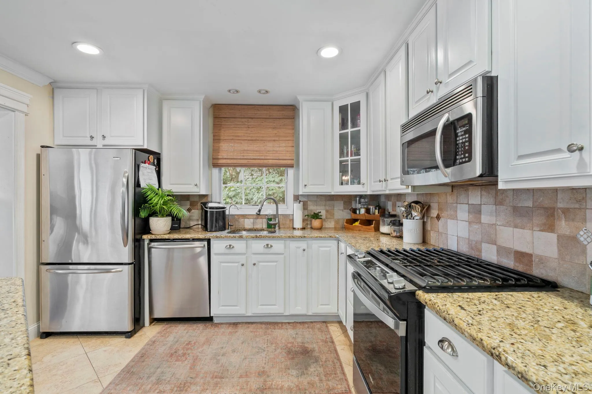 95 Patchogue Drive, Brookhaven, NY, 4 Bedrooms Bedrooms, 10 Rooms Rooms,3 BathroomsBathrooms,Residential,For Rent,Patchogue,0,1050621 95 Patchogue Drive, Brookhaven, NY, 4 Bedrooms Bedrooms, 10 Rooms Rooms,3 BathroomsBathrooms,Residential,For Rent,Patchogue,0,1050621