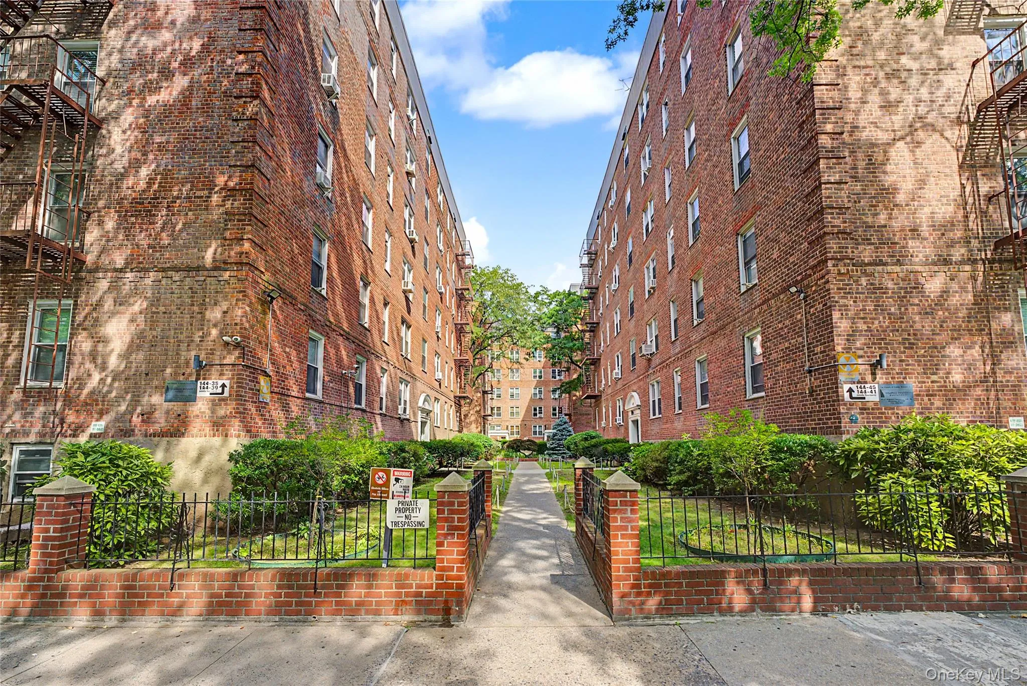 144-45 Sanford Avenue, New York, NY, 2 Bedrooms Bedrooms, 4 Rooms Rooms,1 BathroomBathrooms,Residential,For Rent,Sanford,0,1050622 144-45 Sanford Avenue, New York, NY, 2 Bedrooms Bedrooms, 4 Rooms Rooms,1 BathroomBathrooms,Residential,For Rent,Sanford,0,1050622