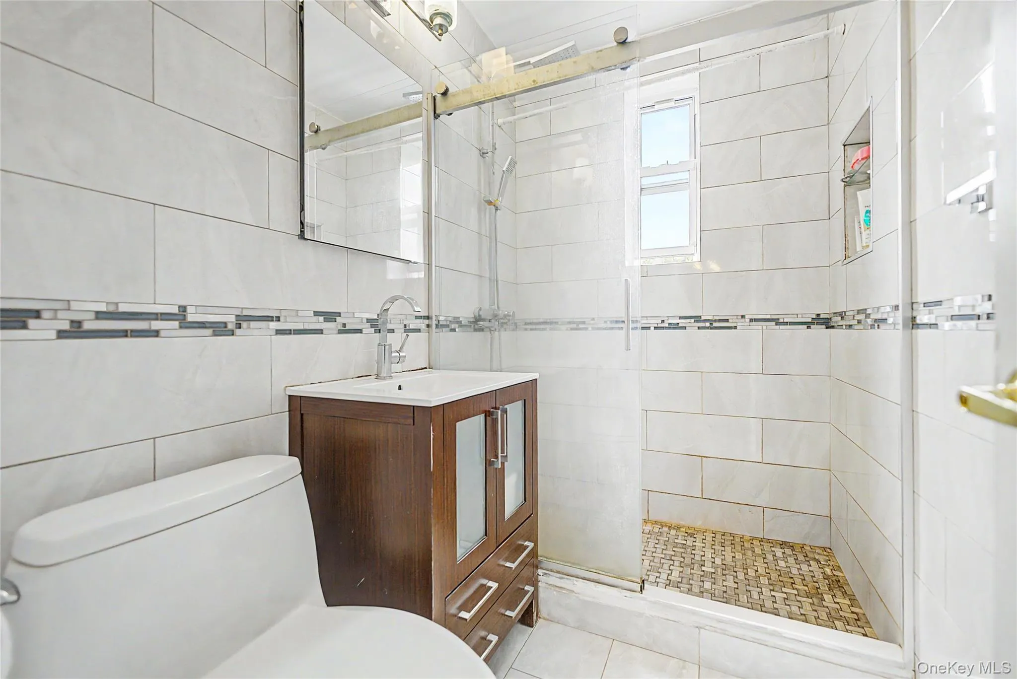 144-45 Sanford Avenue, New York, NY, 2 Bedrooms Bedrooms, 4 Rooms Rooms,1 BathroomBathrooms,Residential,For Rent,Sanford,0,1050622 144-45 Sanford Avenue, New York, NY, 2 Bedrooms Bedrooms, 4 Rooms Rooms,1 BathroomBathrooms,Residential,For Rent,Sanford,0,1050622