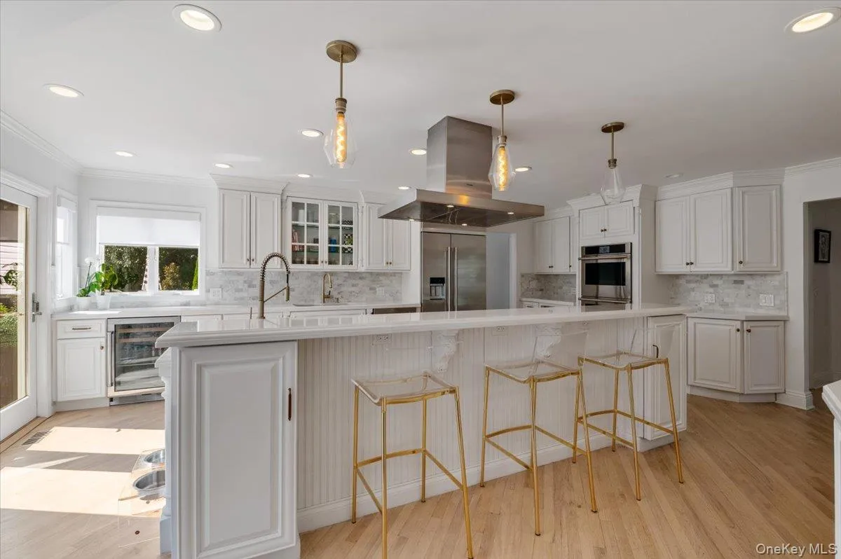 5 Landing Court, Huntington, NY, 5 Bedrooms Bedrooms, 15 Rooms Rooms,5 BathroomsBathrooms,Residential,For Rent,Landing,0,1050631 5 Landing Court, Huntington, NY, 5 Bedrooms Bedrooms, 15 Rooms Rooms,5 BathroomsBathrooms,Residential,For Rent,Landing,0,1050631