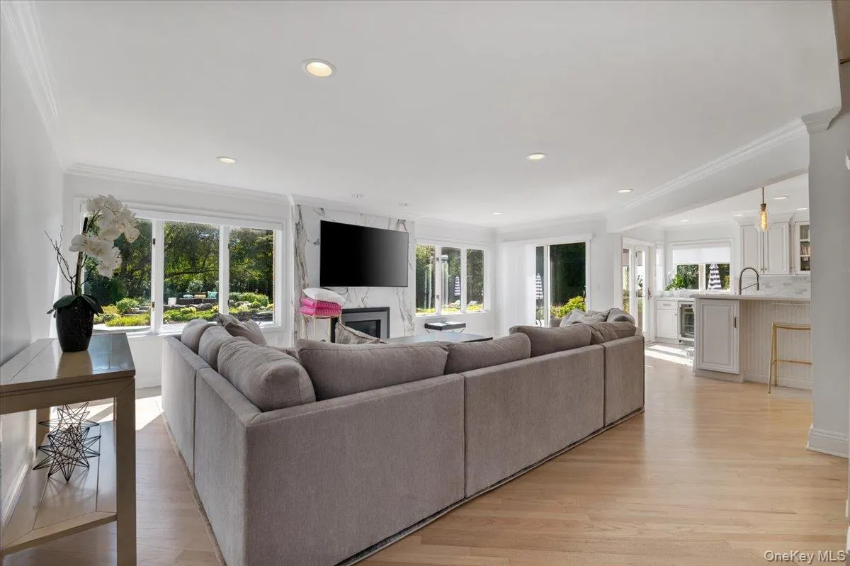 5 Landing Court, Huntington, NY, 5 Bedrooms Bedrooms, 15 Rooms Rooms,5 BathroomsBathrooms,Residential,For Rent,Landing,0,1050631 5 Landing Court, Huntington, NY, 5 Bedrooms Bedrooms, 15 Rooms Rooms,5 BathroomsBathrooms,Residential,For Rent,Landing,0,1050631