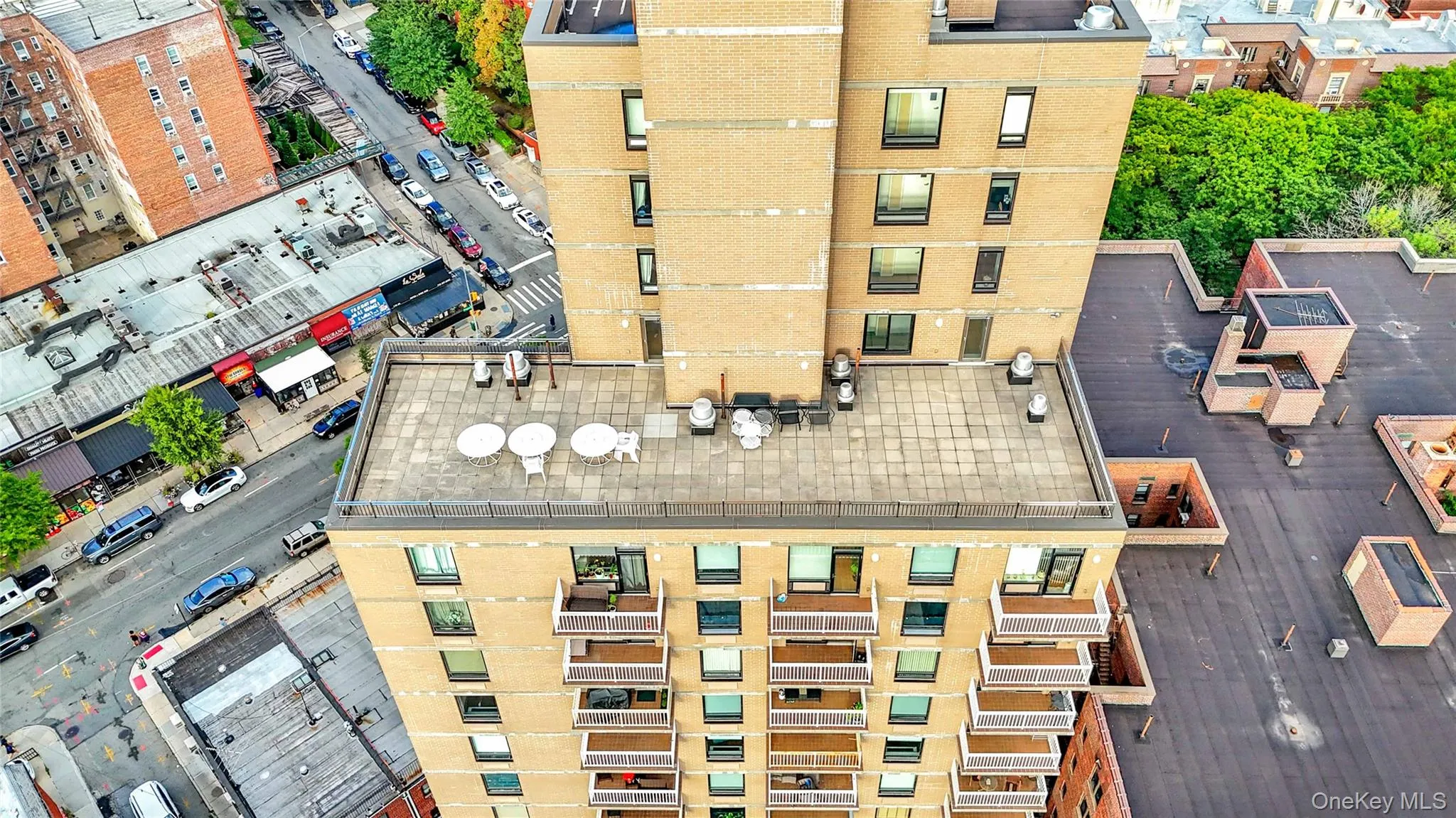 11624 Grosvenor Lane, New York, NY, 2 Bedrooms Bedrooms, 6 Rooms Rooms,2 BathroomsBathrooms,Residential,For Rent,Grosvenor,0,1050635 11624 Grosvenor Lane, New York, NY, 2 Bedrooms Bedrooms, 6 Rooms Rooms,2 BathroomsBathrooms,Residential,For Rent,Grosvenor,0,1050635