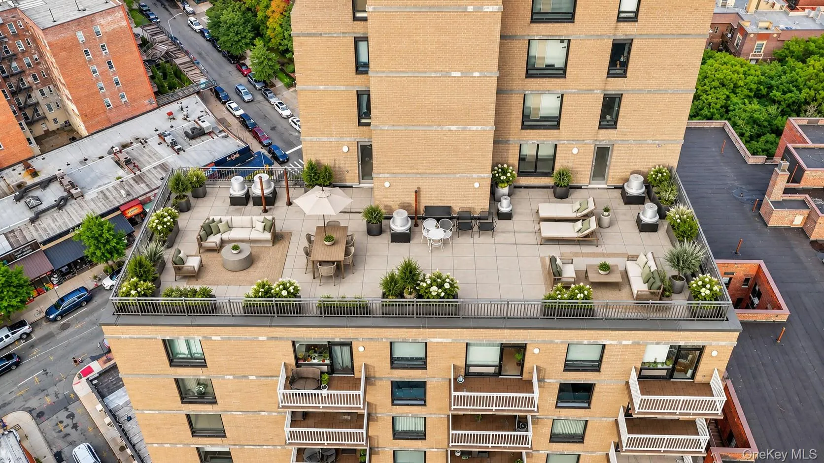 11624 Grosvenor Lane, New York, NY, 2 Bedrooms Bedrooms, 6 Rooms Rooms,2 BathroomsBathrooms,Residential,For Rent,Grosvenor,0,1050635 11624 Grosvenor Lane, New York, NY, 2 Bedrooms Bedrooms, 6 Rooms Rooms,2 BathroomsBathrooms,Residential,For Rent,Grosvenor,0,1050635