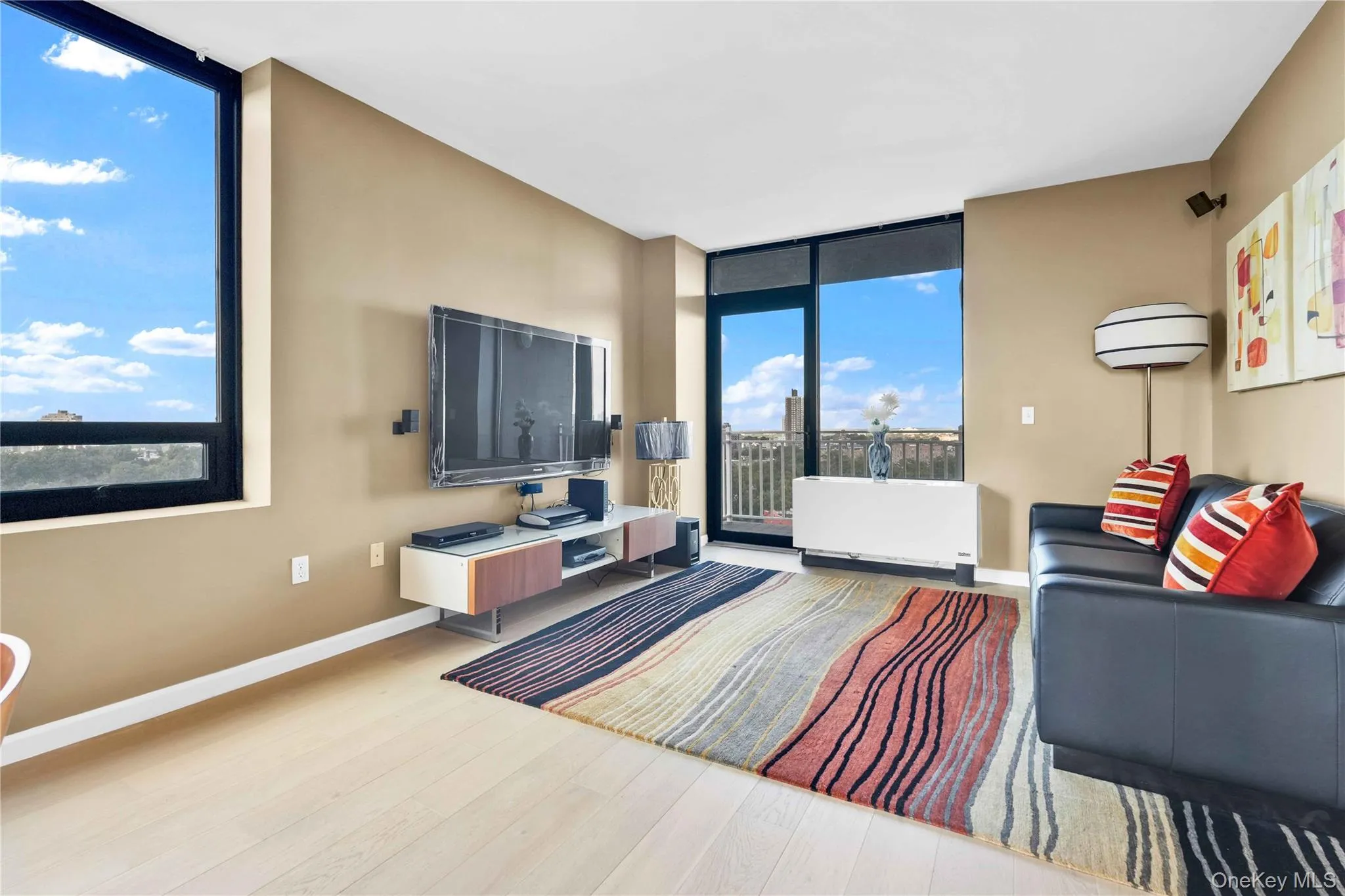 11624 Grosvenor Lane, New York, NY, 2 Bedrooms Bedrooms, 6 Rooms Rooms,2 BathroomsBathrooms,Residential,For Rent,Grosvenor,0,1050635 11624 Grosvenor Lane, New York, NY, 2 Bedrooms Bedrooms, 6 Rooms Rooms,2 BathroomsBathrooms,Residential,For Rent,Grosvenor,0,1050635