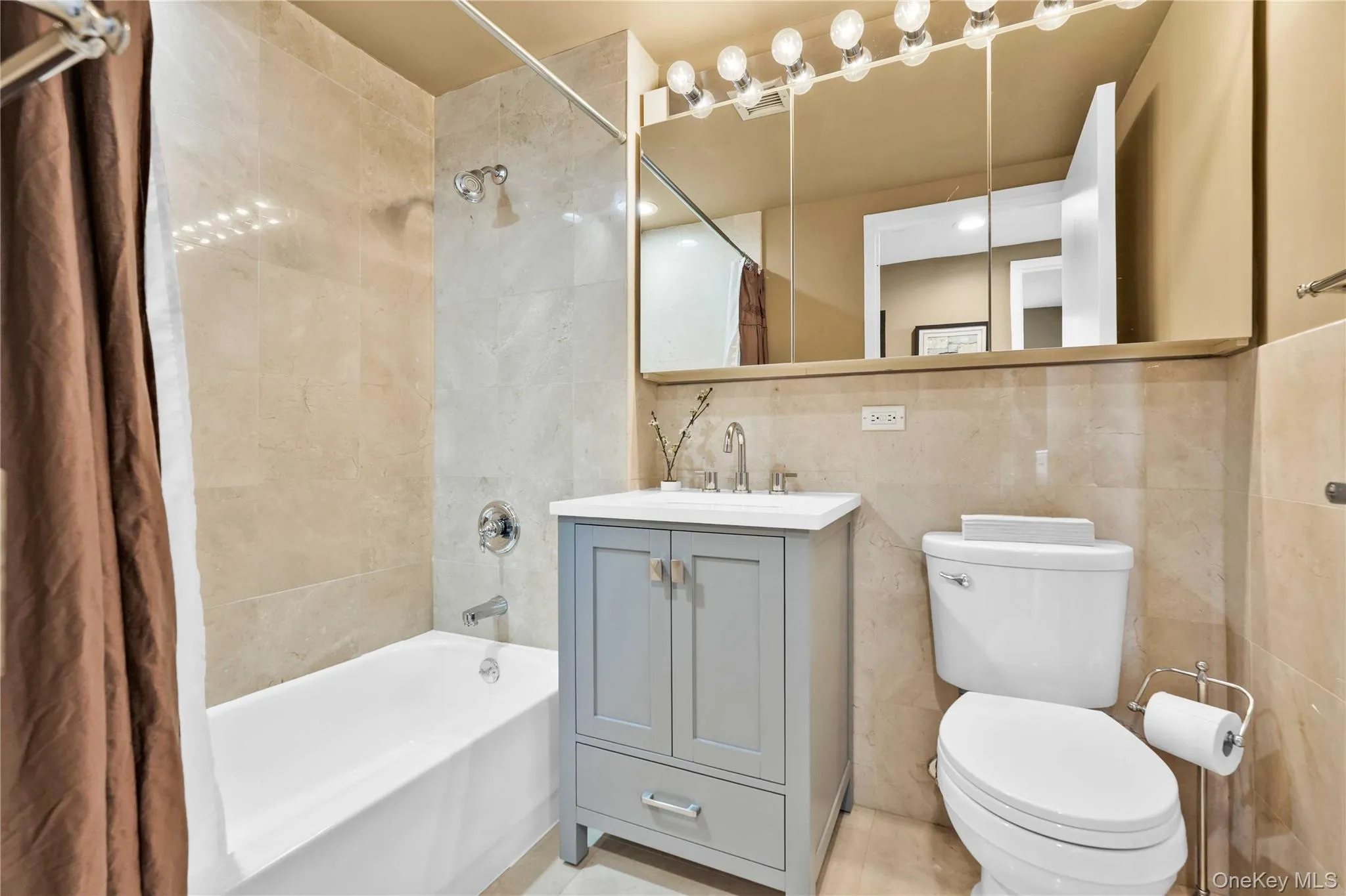 11624 Grosvenor Lane, New York, NY, 2 Bedrooms Bedrooms, 6 Rooms Rooms,2 BathroomsBathrooms,Residential,For Rent,Grosvenor,0,1050635 11624 Grosvenor Lane, New York, NY, 2 Bedrooms Bedrooms, 6 Rooms Rooms,2 BathroomsBathrooms,Residential,For Rent,Grosvenor,0,1050635