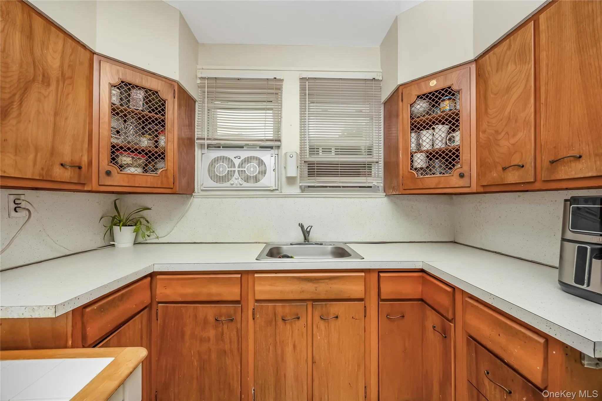 57 Cedar Avenue, Babylon, NY, 3 Bedrooms Bedrooms, 7 Rooms Rooms,2 BathroomsBathrooms,Residential,For Rent,Cedar,0,1050640 57 Cedar Avenue, Babylon, NY, 3 Bedrooms Bedrooms, 7 Rooms Rooms,2 BathroomsBathrooms,Residential,For Rent,Cedar,0,1050640