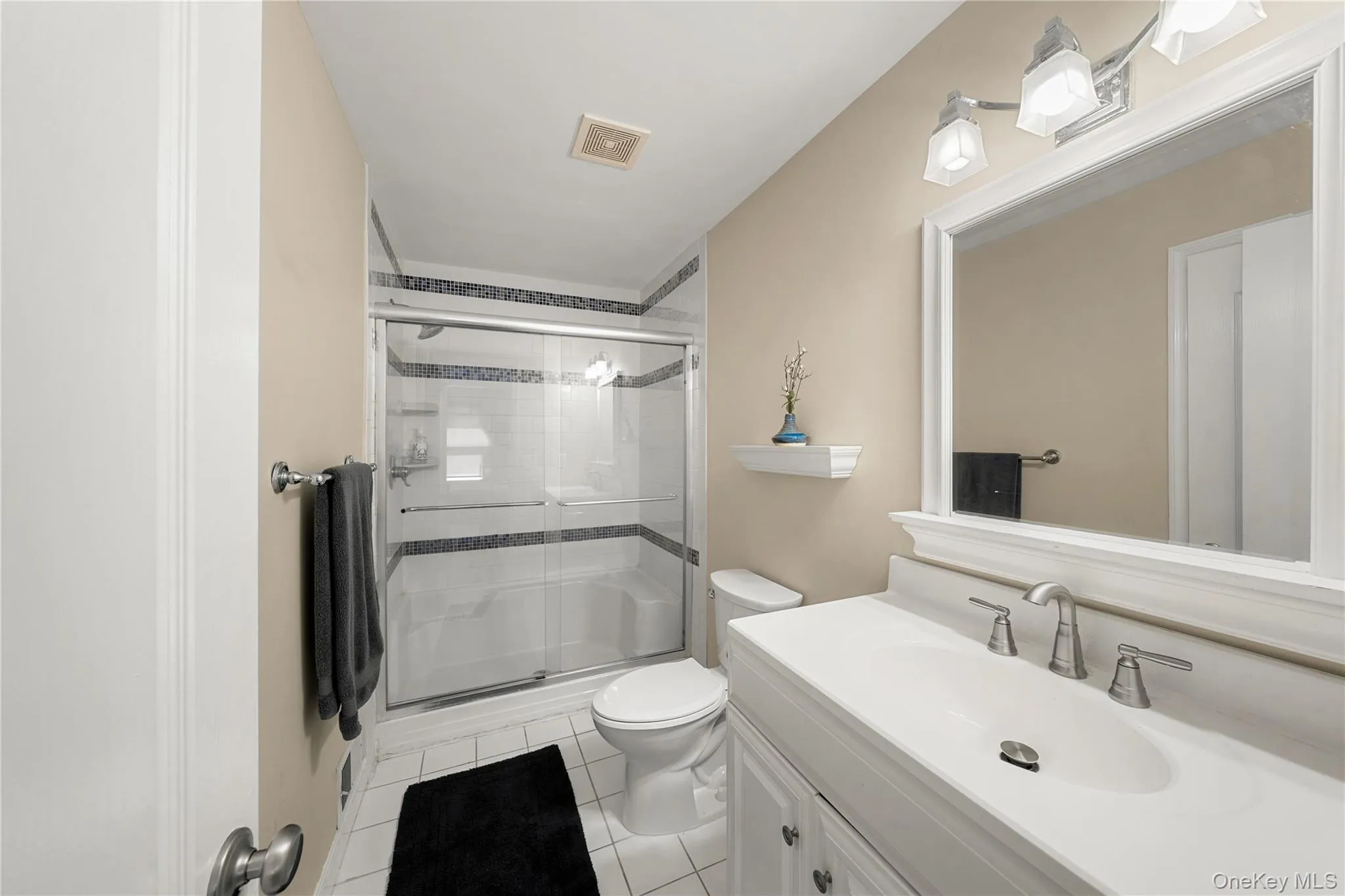 203 Windward Court, Brookhaven, NY, 3 Bedrooms Bedrooms, 6 Rooms Rooms,2 BathroomsBathrooms,Residential,For Rent,Windward,0,1050644 203 Windward Court, Brookhaven, NY, 3 Bedrooms Bedrooms, 6 Rooms Rooms,2 BathroomsBathrooms,Residential,For Rent,Windward,0,1050644
