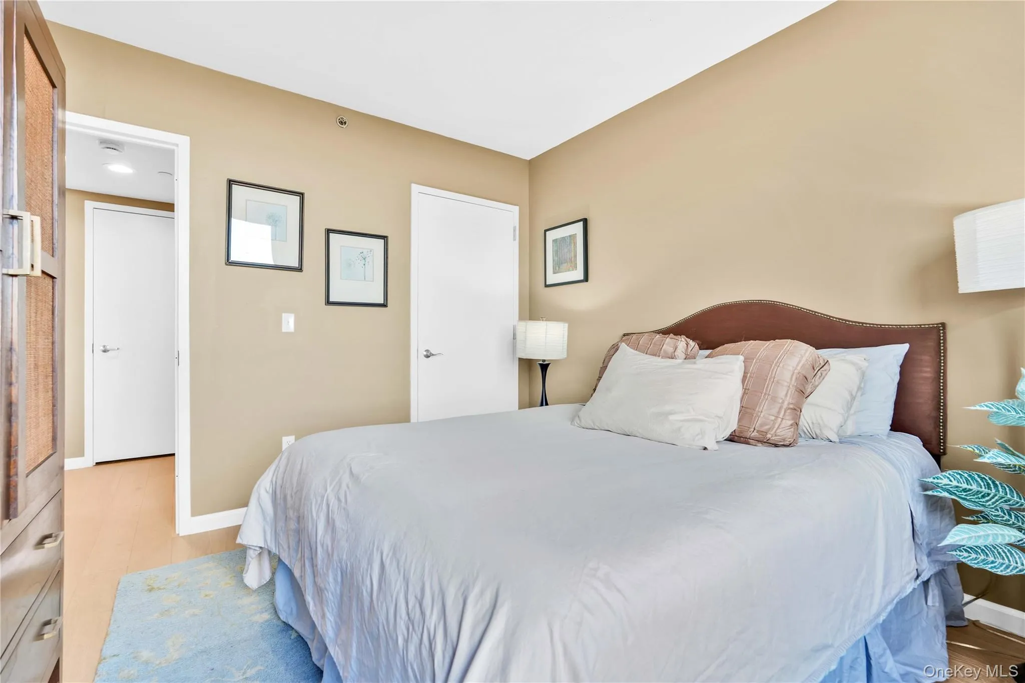 11624 Grosvenor Lane, New York, NY, 1 Bedroom Bedrooms, 4 Rooms Rooms,1 BathroomBathrooms,Residential,For Rent,Grosvenor,0,1050655 11624 Grosvenor Lane, New York, NY, 1 Bedroom Bedrooms, 4 Rooms Rooms,1 BathroomBathrooms,Residential,For Rent,Grosvenor,0,1050655