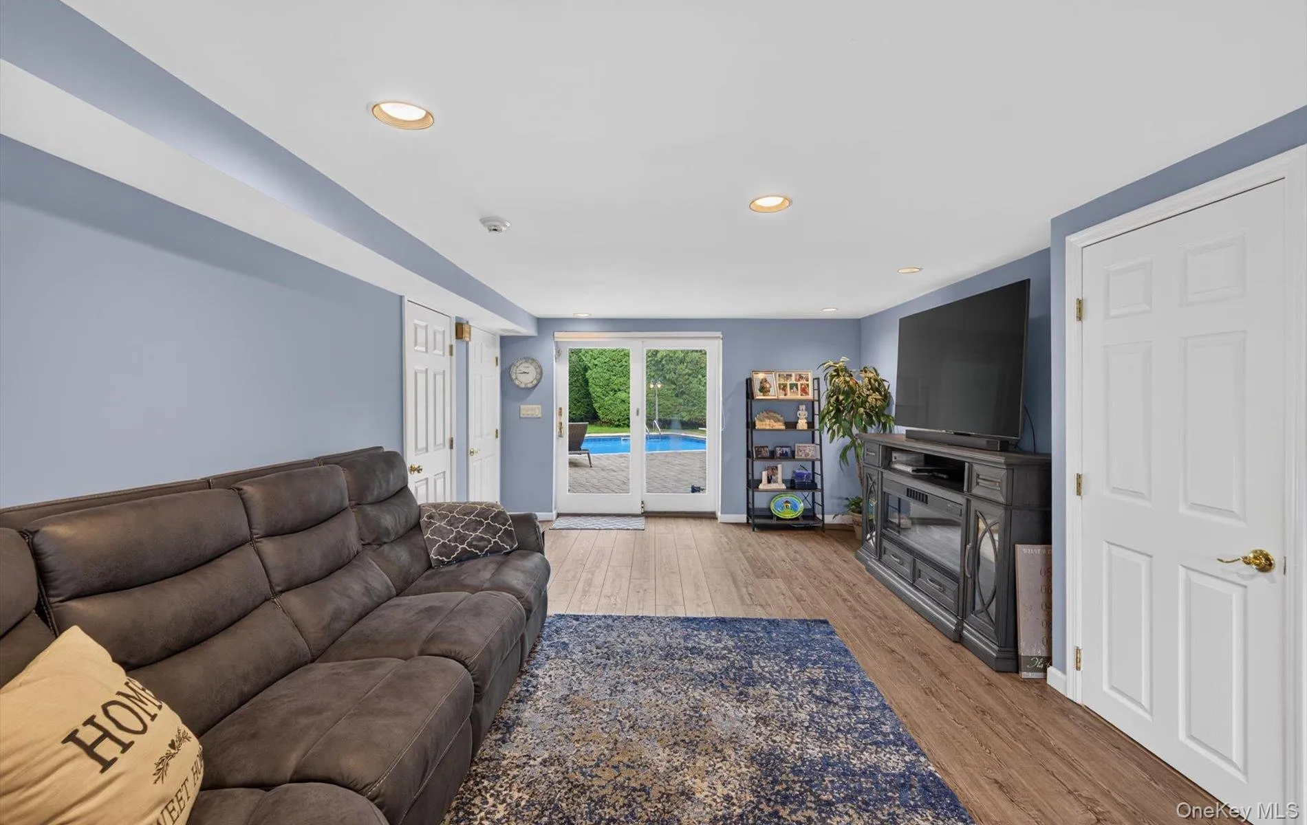 33 Phipps Lane, Oyster Bay, NY, 4 Bedrooms Bedrooms, 8 Rooms Rooms,3 BathroomsBathrooms,Residential,For Rent,Phipps,0,1050656 33 Phipps Lane, Oyster Bay, NY, 4 Bedrooms Bedrooms, 8 Rooms Rooms,3 BathroomsBathrooms,Residential,For Rent,Phipps,0,1050656