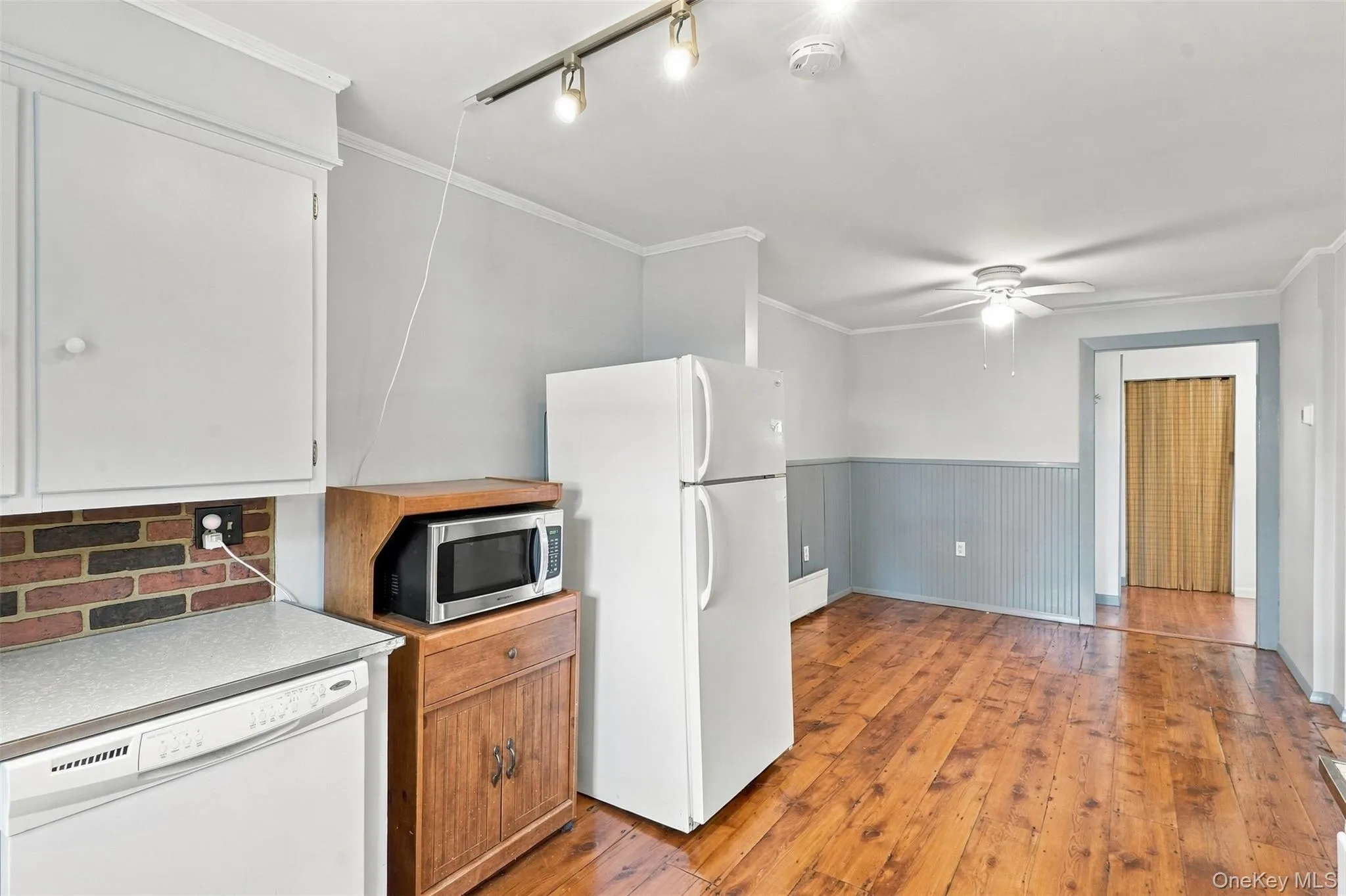 22 Bridge Street, Shawangunk, NY, 5 Bedrooms Bedrooms, 13 Rooms Rooms,3 BathroomsBathrooms,Residential,For Rent,Bridge,0,1050657 22 Bridge Street, Shawangunk, NY, 5 Bedrooms Bedrooms, 13 Rooms Rooms,3 BathroomsBathrooms,Residential,For Rent,Bridge,0,1050657