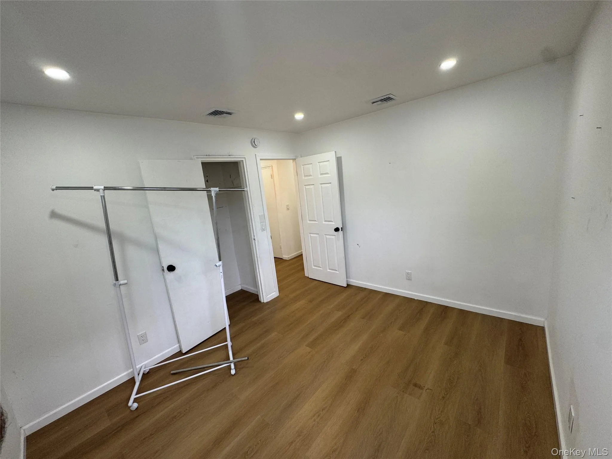 303 Woodbury Road, Oyster Bay, NY, 4 Bedrooms Bedrooms, 6 Rooms Rooms,2 BathroomsBathrooms,Residential Lease,For Rent,Woodbury,0,1050658 303 Woodbury Road, Oyster Bay, NY, 4 Bedrooms Bedrooms, 6 Rooms Rooms,2 BathroomsBathrooms,Residential Lease,For Rent,Woodbury,0,1050658