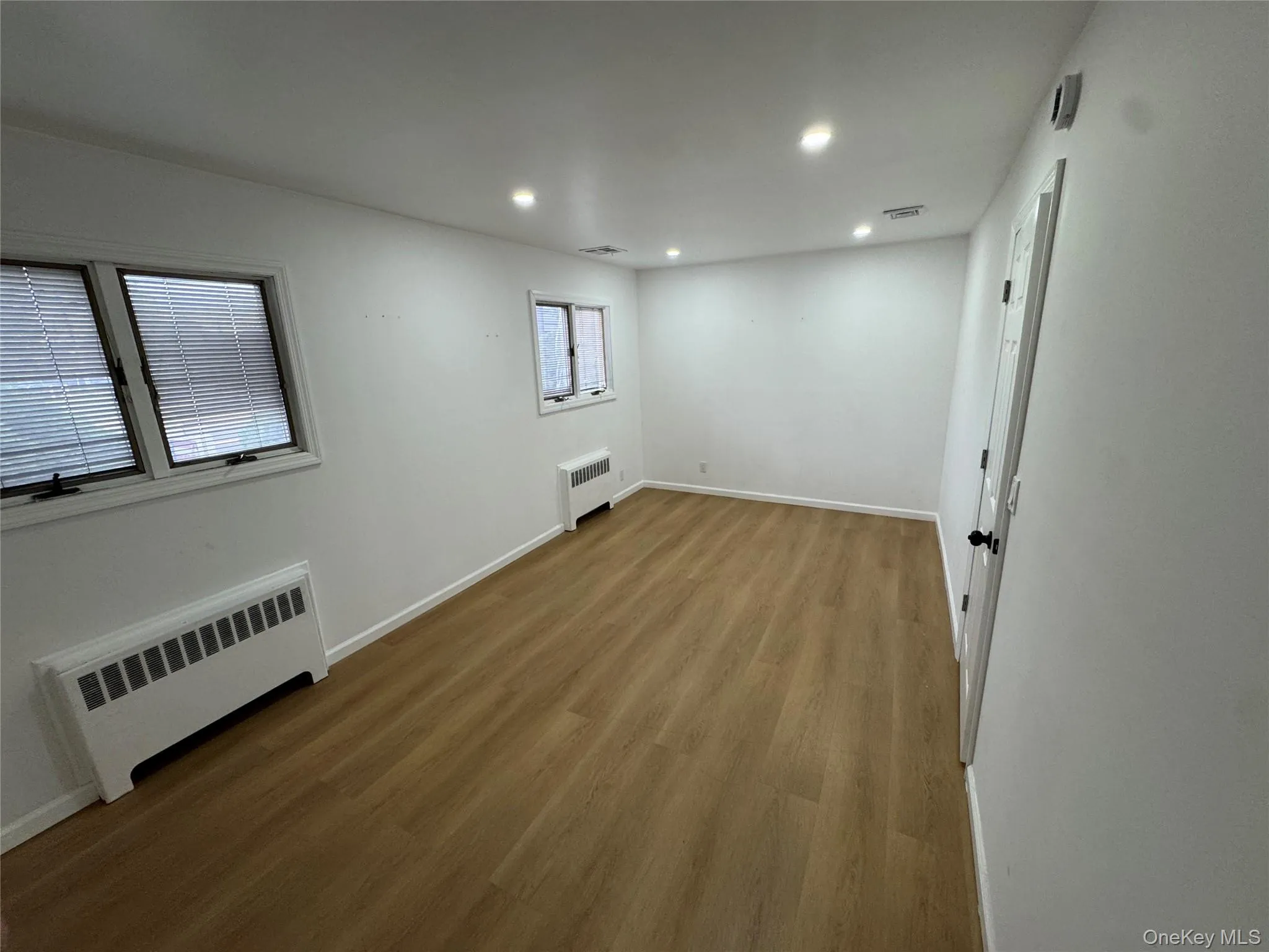 303 Woodbury Road, Oyster Bay, NY, 4 Bedrooms Bedrooms, 6 Rooms Rooms,2 BathroomsBathrooms,Residential Lease,For Rent,Woodbury,0,1050658 303 Woodbury Road, Oyster Bay, NY, 4 Bedrooms Bedrooms, 6 Rooms Rooms,2 BathroomsBathrooms,Residential Lease,For Rent,Woodbury,0,1050658