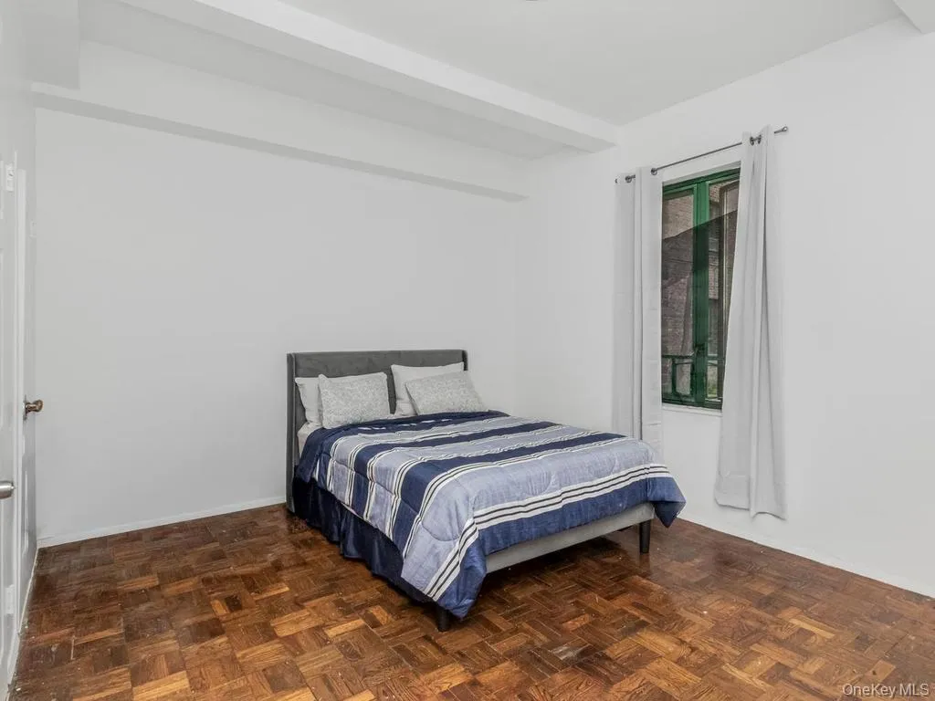 1554 Unionport Road, New York, NY, 2 Bedrooms Bedrooms, 4 Rooms Rooms,1 BathroomBathrooms,Residential,For Rent,Unionport,0,1050660 1554 Unionport Road, New York, NY, 2 Bedrooms Bedrooms, 4 Rooms Rooms,1 BathroomBathrooms,Residential,For Rent,Unionport,0,1050660