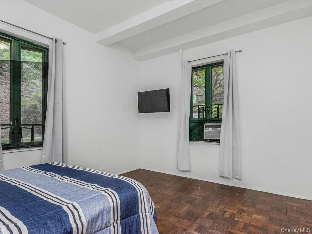 1554 Unionport Road, New York, NY, 2 Bedrooms Bedrooms, 4 Rooms Rooms,1 BathroomBathrooms,Residential,For Rent,Unionport,0,1050660 1554 Unionport Road, New York, NY, 2 Bedrooms Bedrooms, 4 Rooms Rooms,1 BathroomBathrooms,Residential,For Rent,Unionport,0,1050660