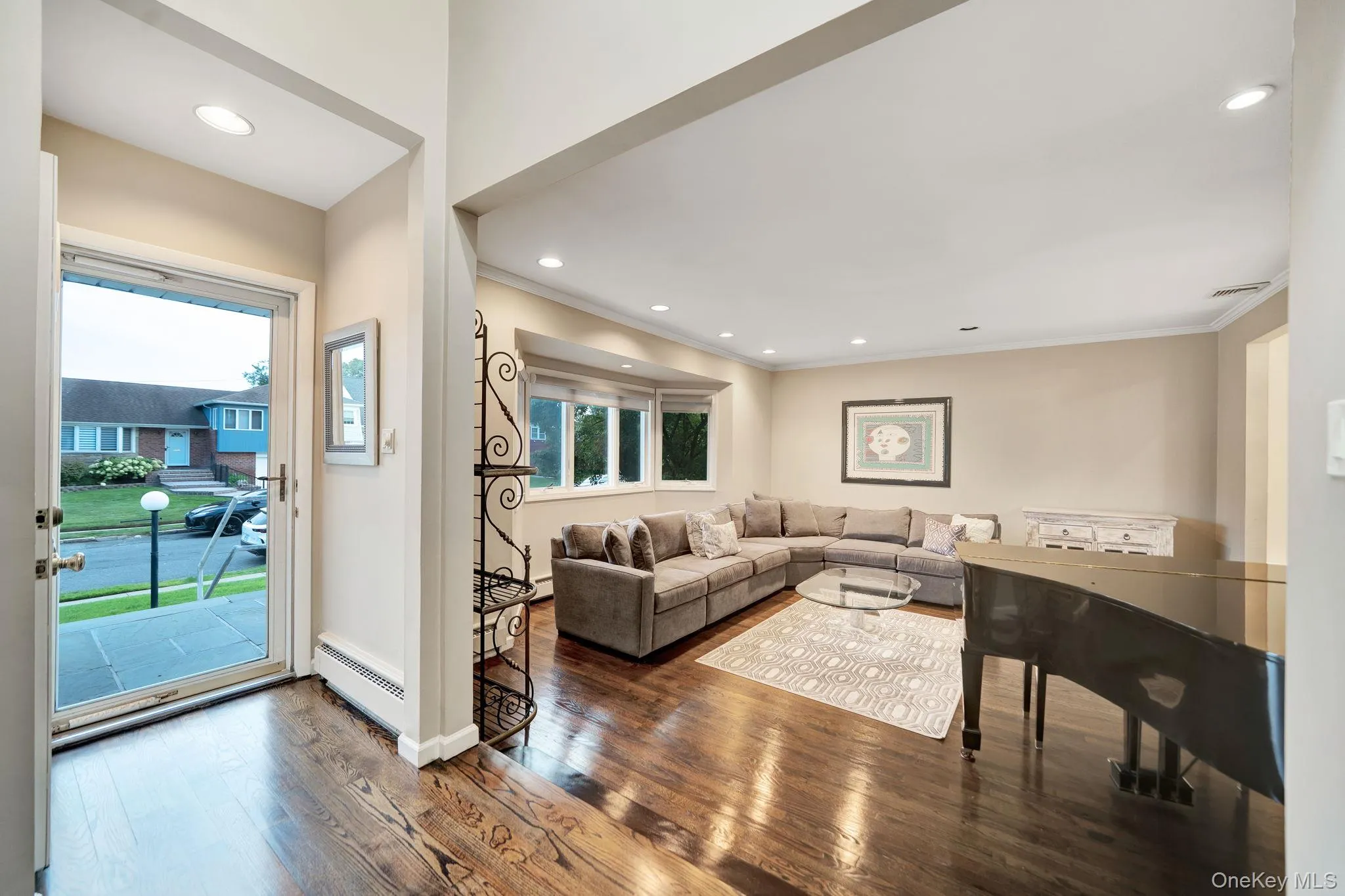 1499 Eric Lane, Hempstead, NY, 3 Bedrooms Bedrooms, 7 Rooms Rooms,2 BathroomsBathrooms,Residential,For Rent,Eric,0,1050662 1499 Eric Lane, Hempstead, NY, 3 Bedrooms Bedrooms, 7 Rooms Rooms,2 BathroomsBathrooms,Residential,For Rent,Eric,0,1050662