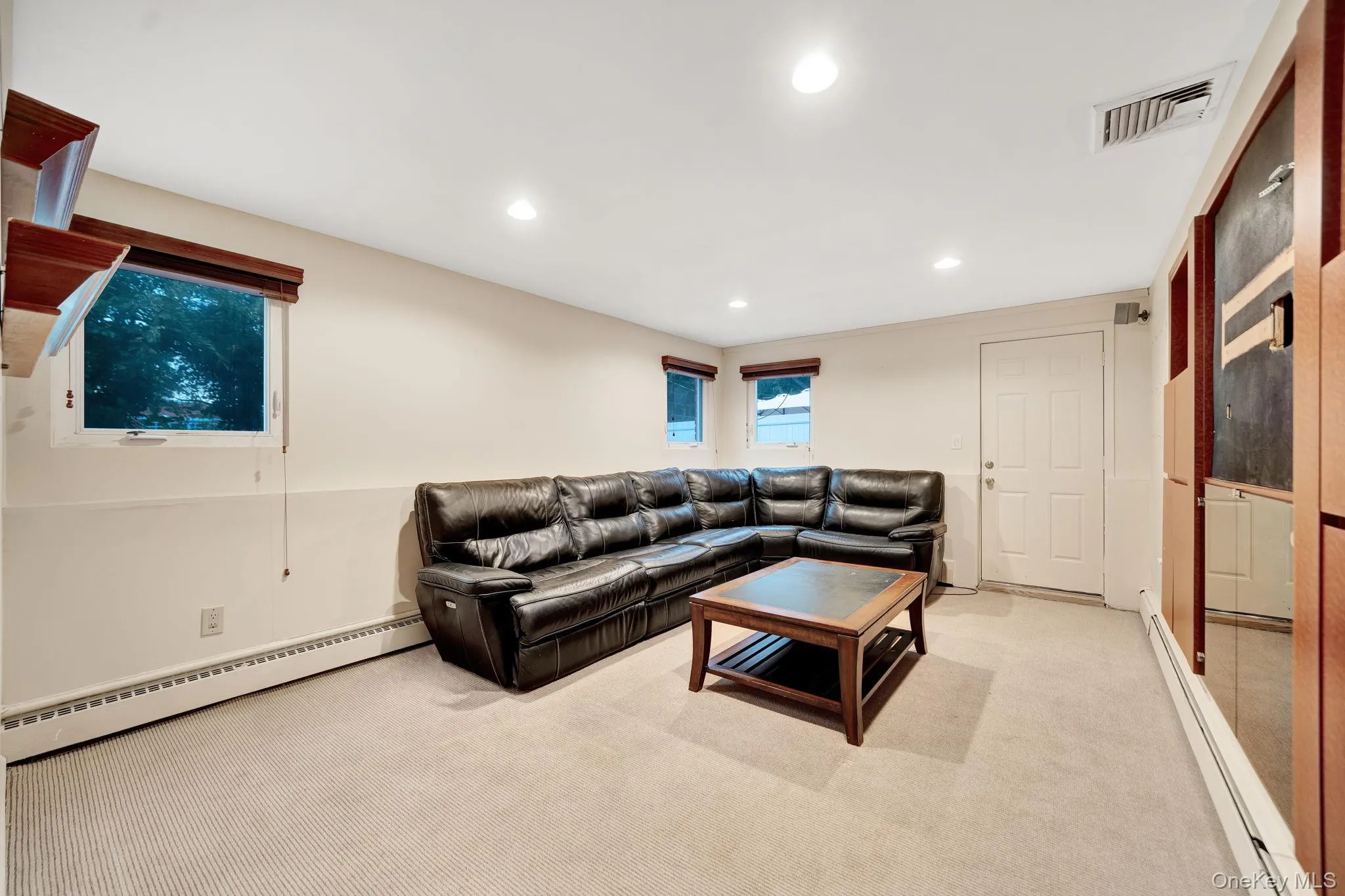 1499 Eric Lane, Hempstead, NY, 3 Bedrooms Bedrooms, 7 Rooms Rooms,2 BathroomsBathrooms,Residential,For Rent,Eric,0,1050662 1499 Eric Lane, Hempstead, NY, 3 Bedrooms Bedrooms, 7 Rooms Rooms,2 BathroomsBathrooms,Residential,For Rent,Eric,0,1050662