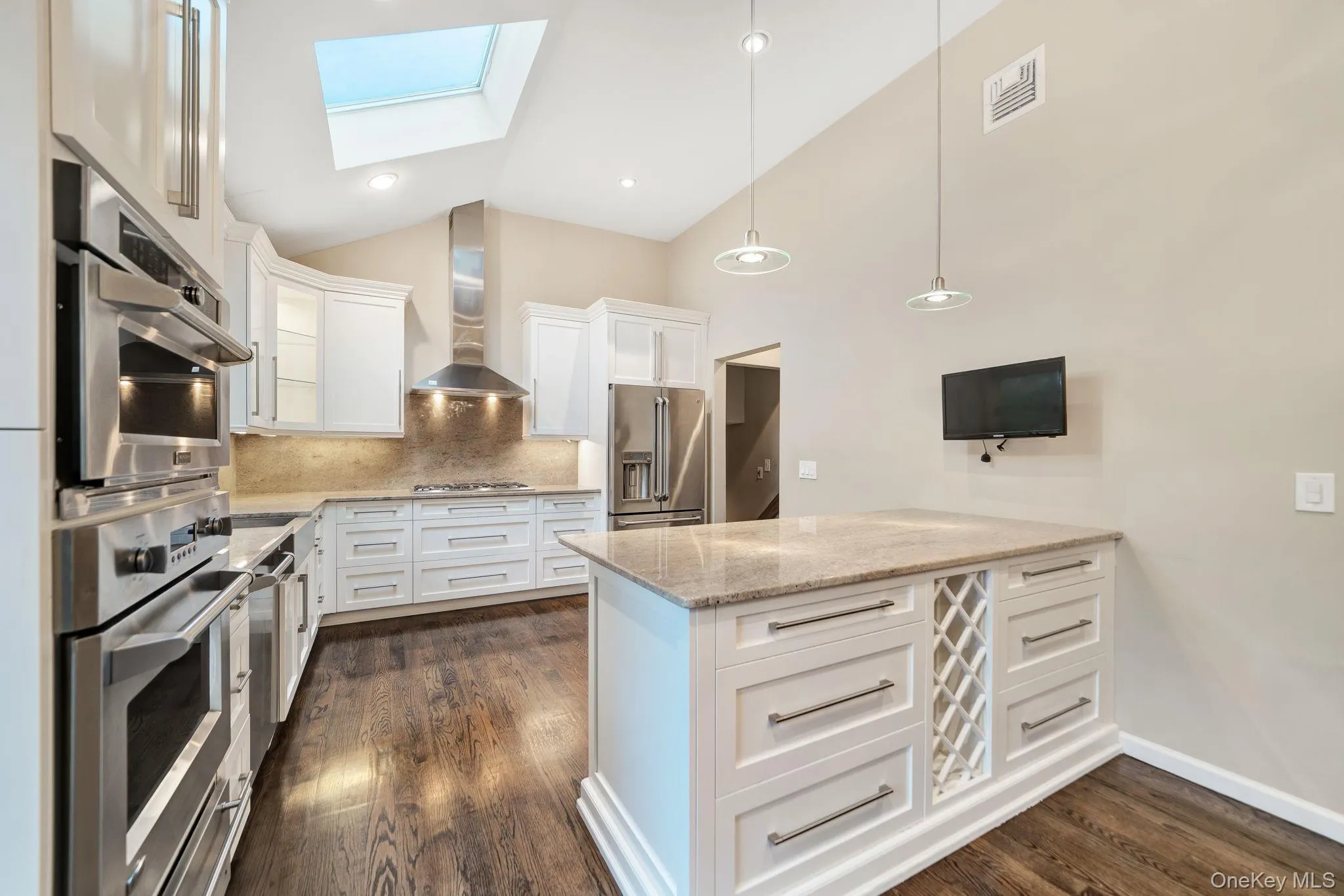 1499 Eric Lane, Hempstead, NY, 3 Bedrooms Bedrooms, 7 Rooms Rooms,2 BathroomsBathrooms,Residential,For Rent,Eric,0,1050662 1499 Eric Lane, Hempstead, NY, 3 Bedrooms Bedrooms, 7 Rooms Rooms,2 BathroomsBathrooms,Residential,For Rent,Eric,0,1050662