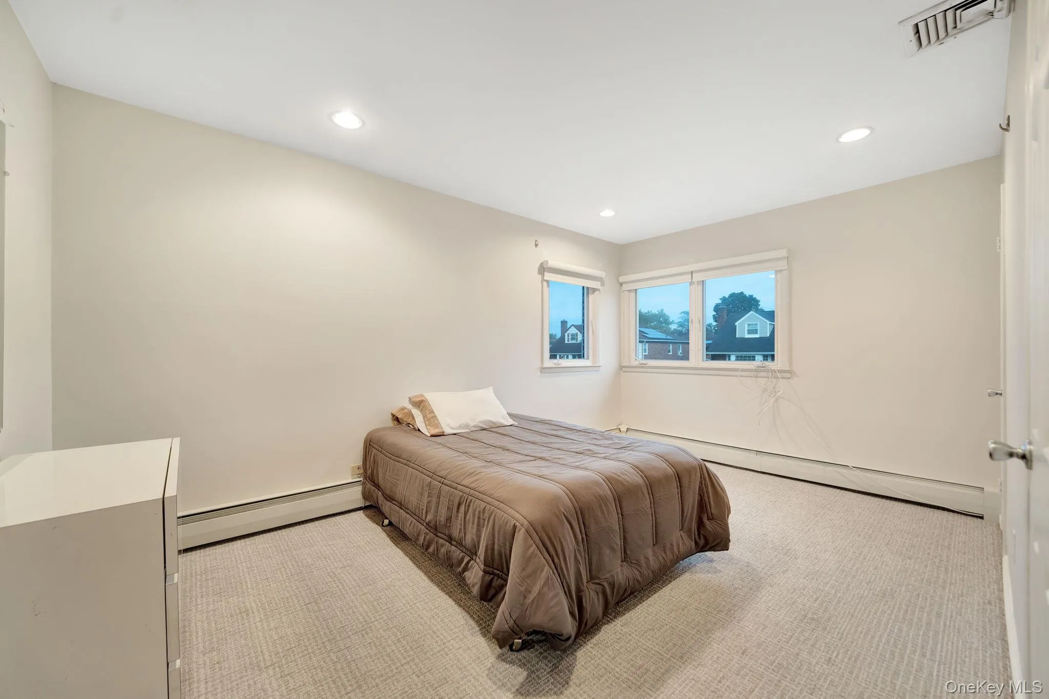 1499 Eric Lane, Hempstead, NY, 3 Bedrooms Bedrooms, 7 Rooms Rooms,2 BathroomsBathrooms,Residential,For Rent,Eric,0,1050662 1499 Eric Lane, Hempstead, NY, 3 Bedrooms Bedrooms, 7 Rooms Rooms,2 BathroomsBathrooms,Residential,For Rent,Eric,0,1050662