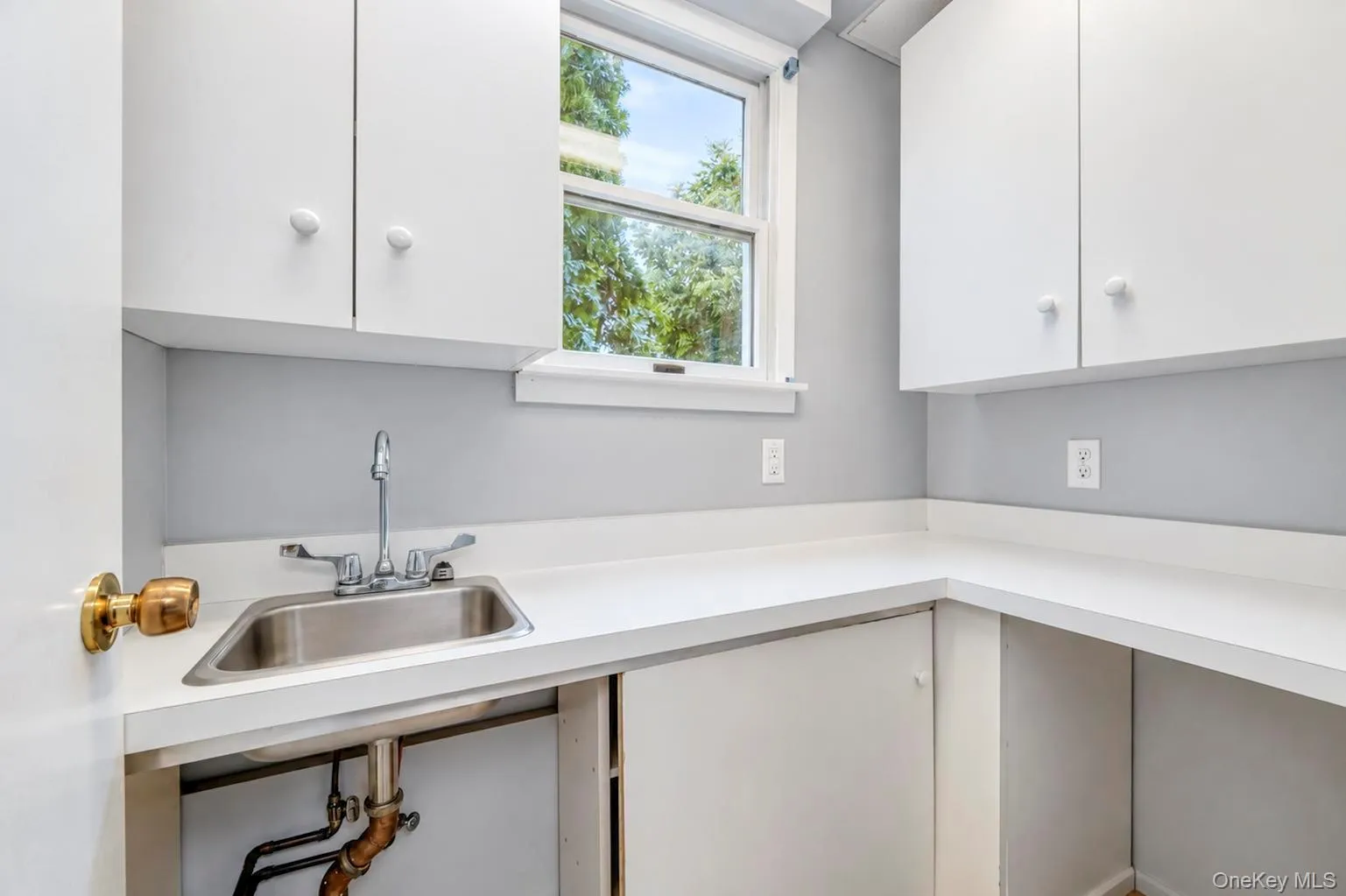 108 Hempstead Avenue, Hempstead, NY, 6 Bedrooms Bedrooms, 12 Rooms Rooms,2 BathroomsBathrooms,Residential Lease,For Rent,Hempstead,0,1050664 108 Hempstead Avenue, Hempstead, NY, 6 Bedrooms Bedrooms, 12 Rooms Rooms,2 BathroomsBathrooms,Residential Lease,For Rent,Hempstead,0,1050664