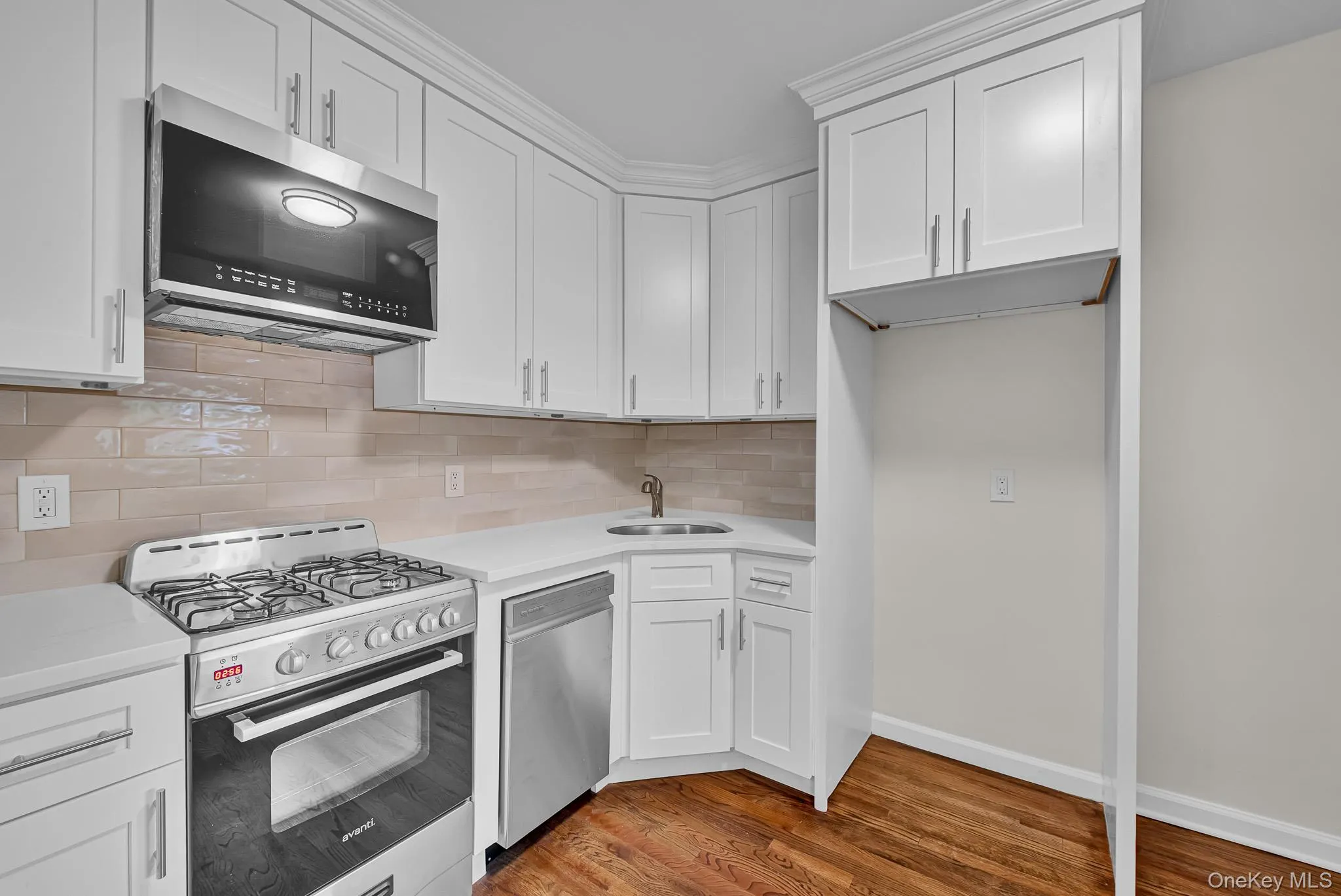 112 45th Street, New York, NY, 2 Bedrooms Bedrooms, 4 Rooms Rooms,1 BathroomBathrooms,Residential,For Rent,45th,0,1050667 112 45th Street, New York, NY, 2 Bedrooms Bedrooms, 4 Rooms Rooms,1 BathroomBathrooms,Residential,For Rent,45th,0,1050667