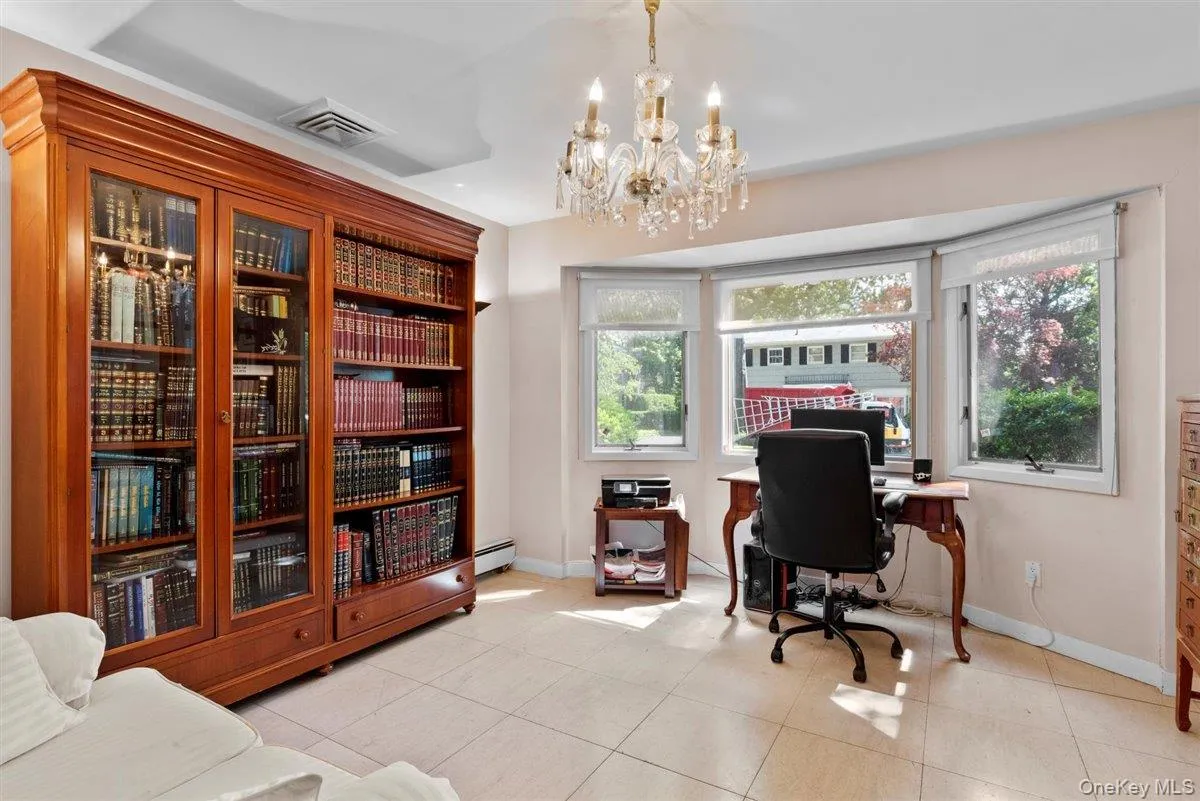 15 Sherwood Lane, Hempstead, NY, 5 Bedroom Bedrooms, 12 Room Rooms,3 BathroomBathrooms,Residential Lease,For Rent,Sherwood,0,1050670 15 Sherwood Lane, Hempstead, NY, 5 Bedroom Bedrooms, 12 Room Rooms,3 BathroomBathrooms,Residential Lease,For Rent,Sherwood,0,1050670