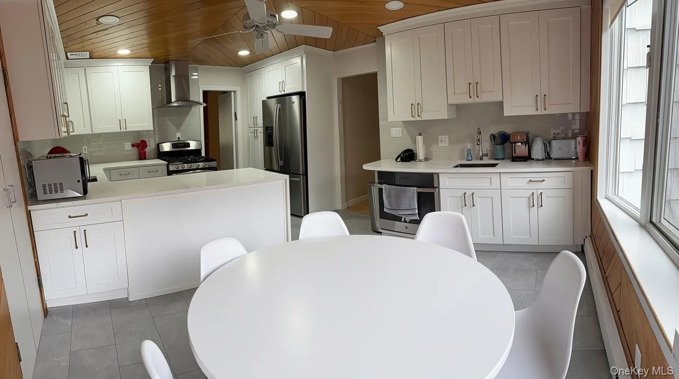 15 Sherwood Lane, Hempstead, NY, 5 Bedroom Bedrooms, 12 Room Rooms,3 BathroomBathrooms,Residential Lease,For Rent,Sherwood,0,1050670 15 Sherwood Lane, Hempstead, NY, 5 Bedroom Bedrooms, 12 Room Rooms,3 BathroomBathrooms,Residential Lease,For Rent,Sherwood,0,1050670