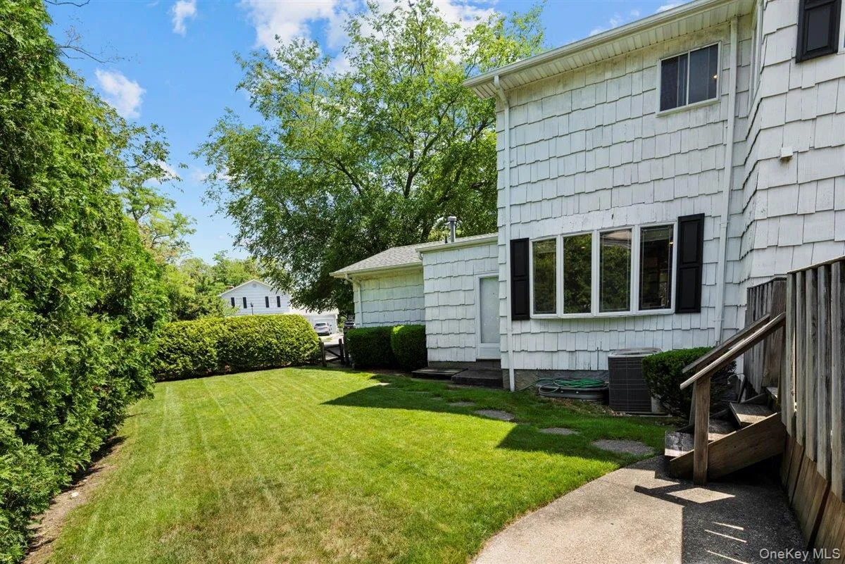 15 Sherwood Lane, Hempstead, NY, 5 Bedroom Bedrooms, 12 Room Rooms,3 BathroomBathrooms,Residential Lease,For Rent,Sherwood,0,1050670 15 Sherwood Lane, Hempstead, NY, 5 Bedroom Bedrooms, 12 Room Rooms,3 BathroomBathrooms,Residential Lease,For Rent,Sherwood,0,1050670