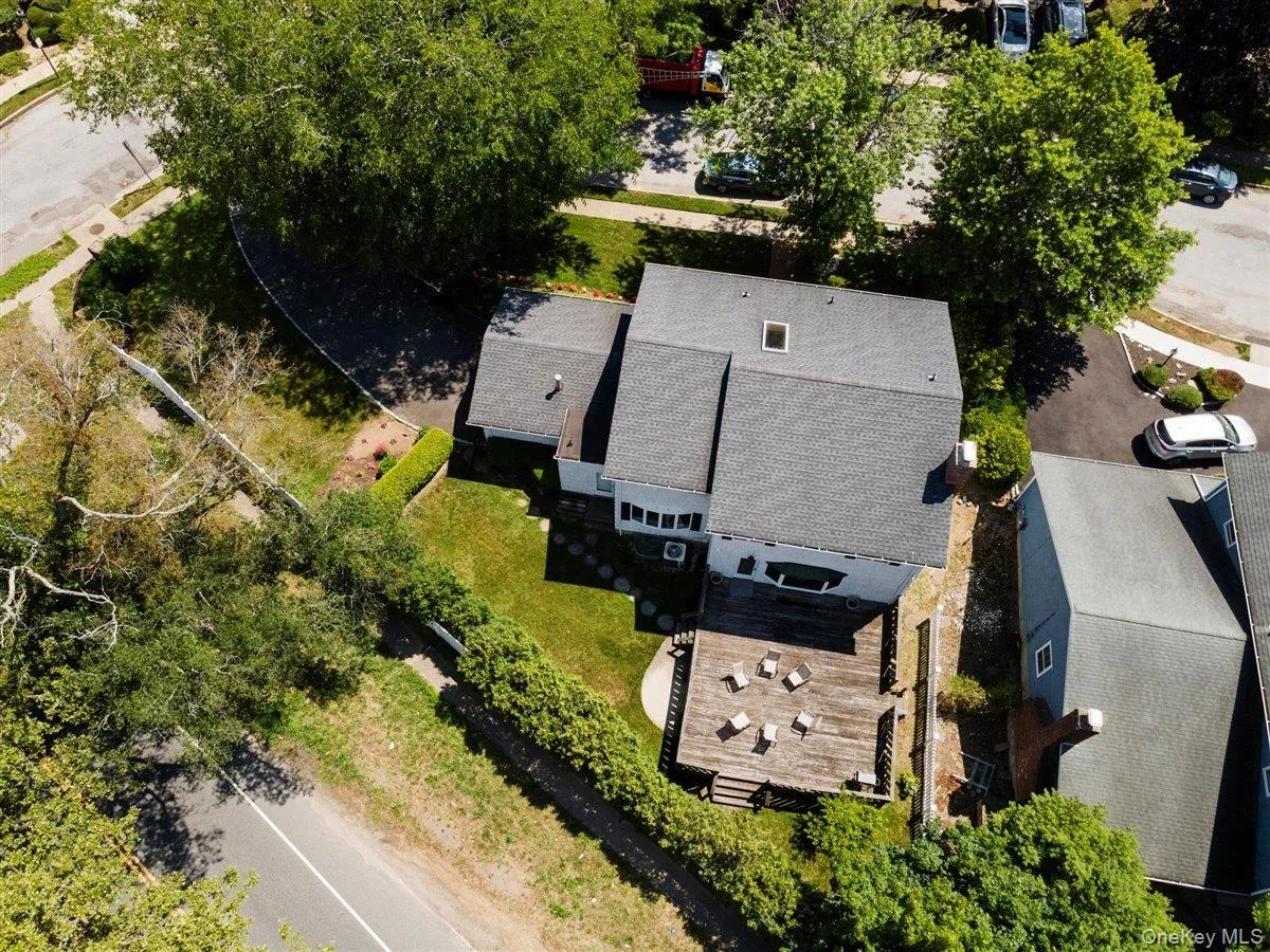 15 Sherwood Lane, Hempstead, NY, 5 Bedroom Bedrooms, 12 Room Rooms,3 BathroomBathrooms,Residential Lease,For Rent,Sherwood,0,1050670 15 Sherwood Lane, Hempstead, NY, 5 Bedroom Bedrooms, 12 Room Rooms,3 BathroomBathrooms,Residential Lease,For Rent,Sherwood,0,1050670