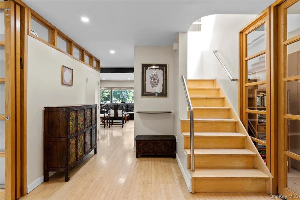15 Sherwood Lane, Hempstead, NY, 5 Bedroom Bedrooms, 12 Room Rooms,3 BathroomBathrooms,Residential Lease,For Rent,Sherwood,0,1050670 15 Sherwood Lane, Hempstead, NY, 5 Bedroom Bedrooms, 12 Room Rooms,3 BathroomBathrooms,Residential Lease,For Rent,Sherwood,0,1050670