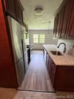 460 Old Town Road, Brookhaven, NY, 1 Bedroom Bedrooms, 4 Rooms Rooms,1 BathroomBathrooms,Residential Lease,For Rent,Old Town,0,1050672 460 Old Town Road, Brookhaven, NY, 1 Bedroom Bedrooms, 4 Rooms Rooms,1 BathroomBathrooms,Residential Lease,For Rent,Old Town,0,1050672