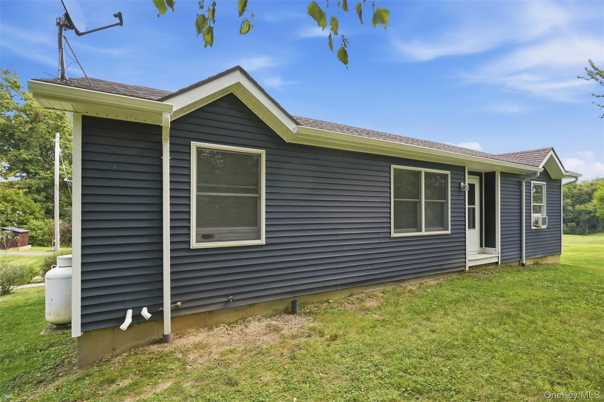 175 Nevis Road, Clermont, NY, 2 Bedrooms Bedrooms, 6 Rooms Rooms,2 BathroomsBathrooms,Residential,For Rent,Nevis,0,1050674 175 Nevis Road, Clermont, NY, 2 Bedrooms Bedrooms, 6 Rooms Rooms,2 BathroomsBathrooms,Residential,For Rent,Nevis,0,1050674