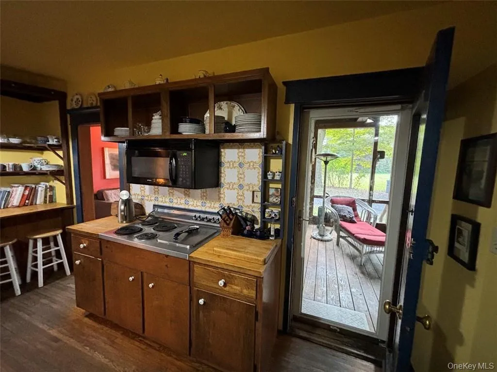 123 Plains Road, New Paltz, NY, 2 Bedroom Bedrooms, 9 Room Rooms,2 BathroomBathrooms,Residential Lease,For Rent,Plains,0,1050678 123 Plains Road, New Paltz, NY, 2 Bedroom Bedrooms, 9 Room Rooms,2 BathroomBathrooms,Residential Lease,For Rent,Plains,0,1050678