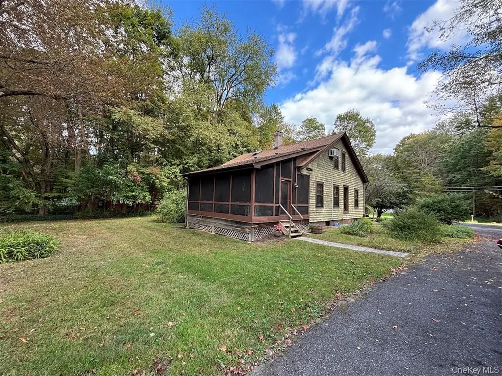 123 Plains Road, New Paltz, NY, 2 Bedroom Bedrooms, 9 Room Rooms,2 BathroomBathrooms,Residential Lease,For Rent,Plains,0,1050678 123 Plains Road, New Paltz, NY, 2 Bedroom Bedrooms, 9 Room Rooms,2 BathroomBathrooms,Residential Lease,For Rent,Plains,0,1050678