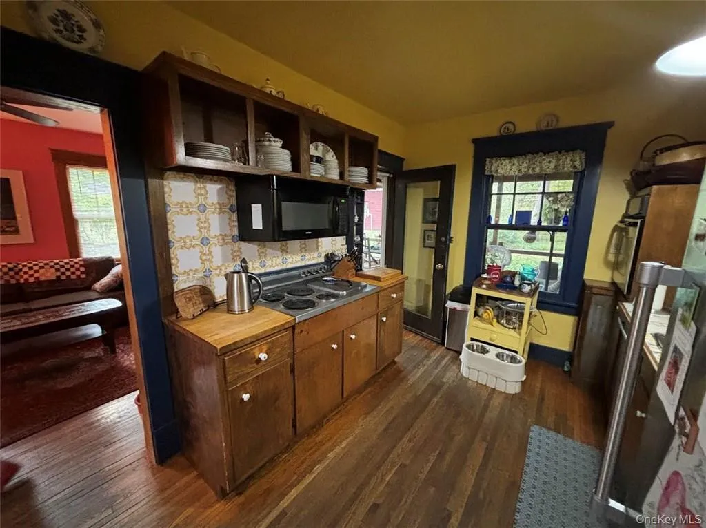 123 Plains Road, New Paltz, NY, 2 Bedroom Bedrooms, 9 Room Rooms,2 BathroomBathrooms,Residential Lease,For Rent,Plains,0,1050678 123 Plains Road, New Paltz, NY, 2 Bedroom Bedrooms, 9 Room Rooms,2 BathroomBathrooms,Residential Lease,For Rent,Plains,0,1050678