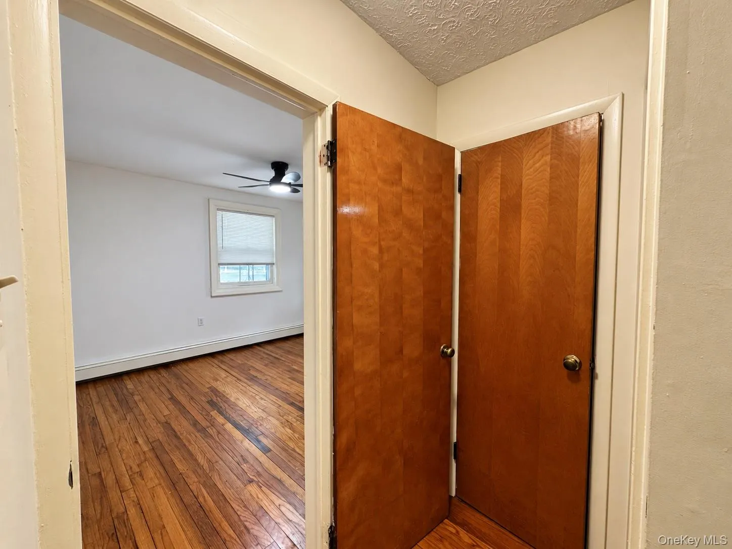 72 Bross Street, Cairo, NY, 3 Bedrooms Bedrooms, 6 Rooms Rooms,1 BathroomBathrooms,Residential,For Rent,Bross,0,1050689 72 Bross Street, Cairo, NY, 3 Bedrooms Bedrooms, 6 Rooms Rooms,1 BathroomBathrooms,Residential,For Rent,Bross,0,1050689