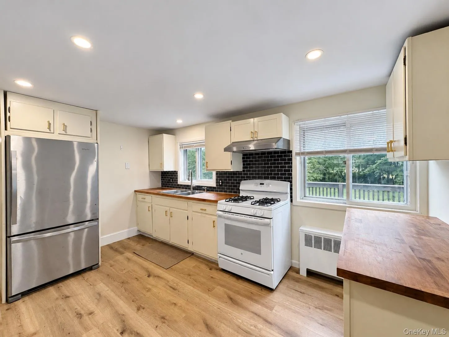 72 Bross Street, Cairo, NY, 3 Bedrooms Bedrooms, 6 Rooms Rooms,1 BathroomBathrooms,Residential,For Rent,Bross,0,1050689 72 Bross Street, Cairo, NY, 3 Bedrooms Bedrooms, 6 Rooms Rooms,1 BathroomBathrooms,Residential,For Rent,Bross,0,1050689