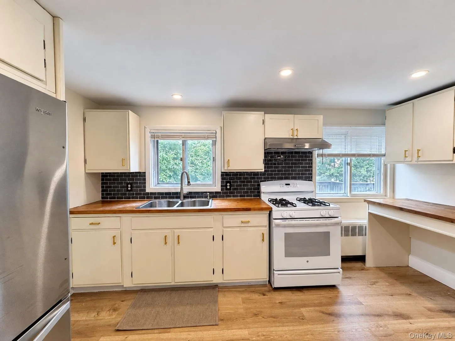 72 Bross Street, Cairo, NY, 3 Bedrooms Bedrooms, 6 Rooms Rooms,1 BathroomBathrooms,Residential,For Rent,Bross,0,1050689 72 Bross Street, Cairo, NY, 3 Bedrooms Bedrooms, 6 Rooms Rooms,1 BathroomBathrooms,Residential,For Rent,Bross,0,1050689