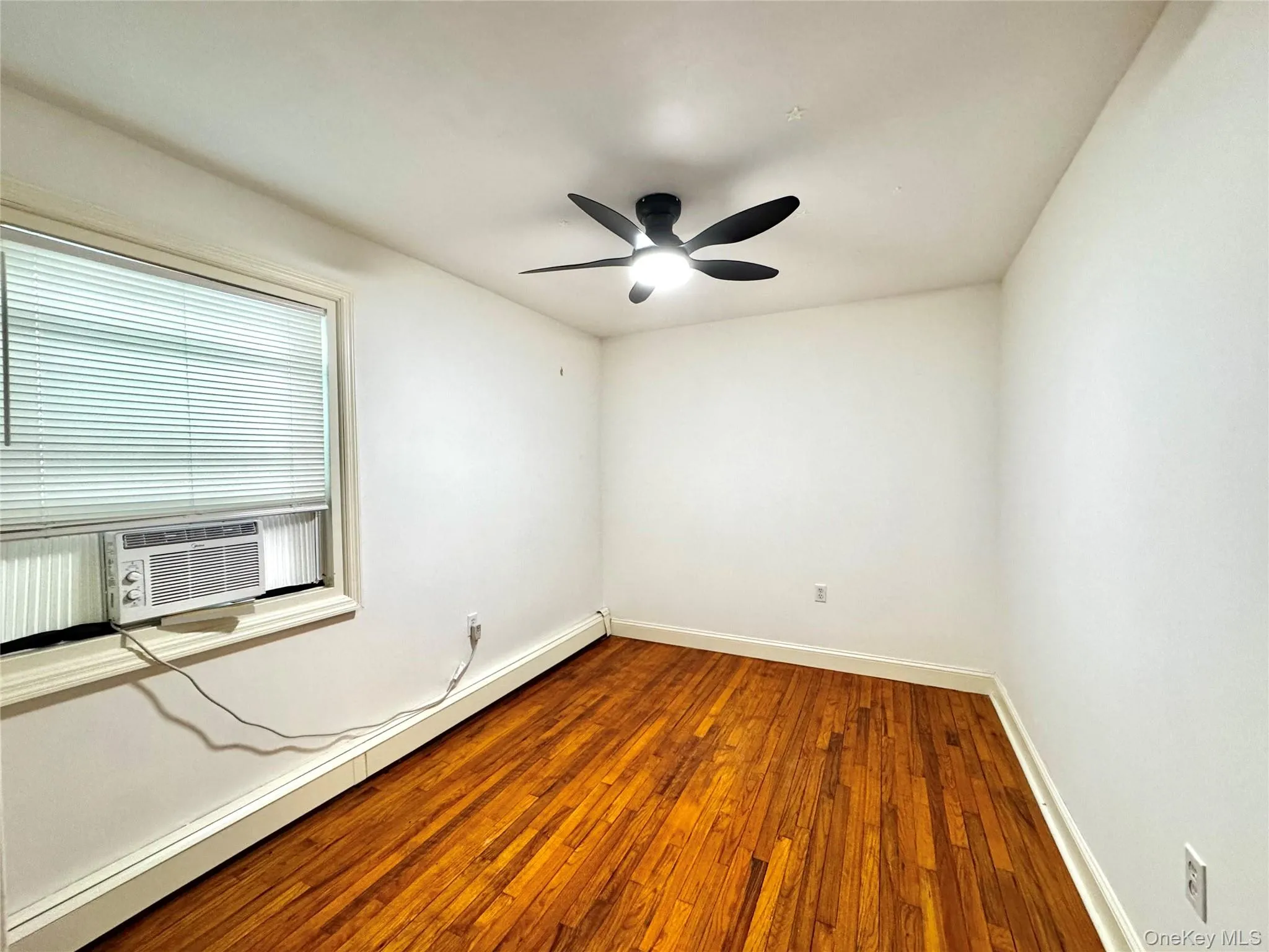 72 Bross Street, Cairo, NY, 3 Bedrooms Bedrooms, 6 Rooms Rooms,1 BathroomBathrooms,Residential,For Rent,Bross,0,1050689 72 Bross Street, Cairo, NY, 3 Bedrooms Bedrooms, 6 Rooms Rooms,1 BathroomBathrooms,Residential,For Rent,Bross,0,1050689