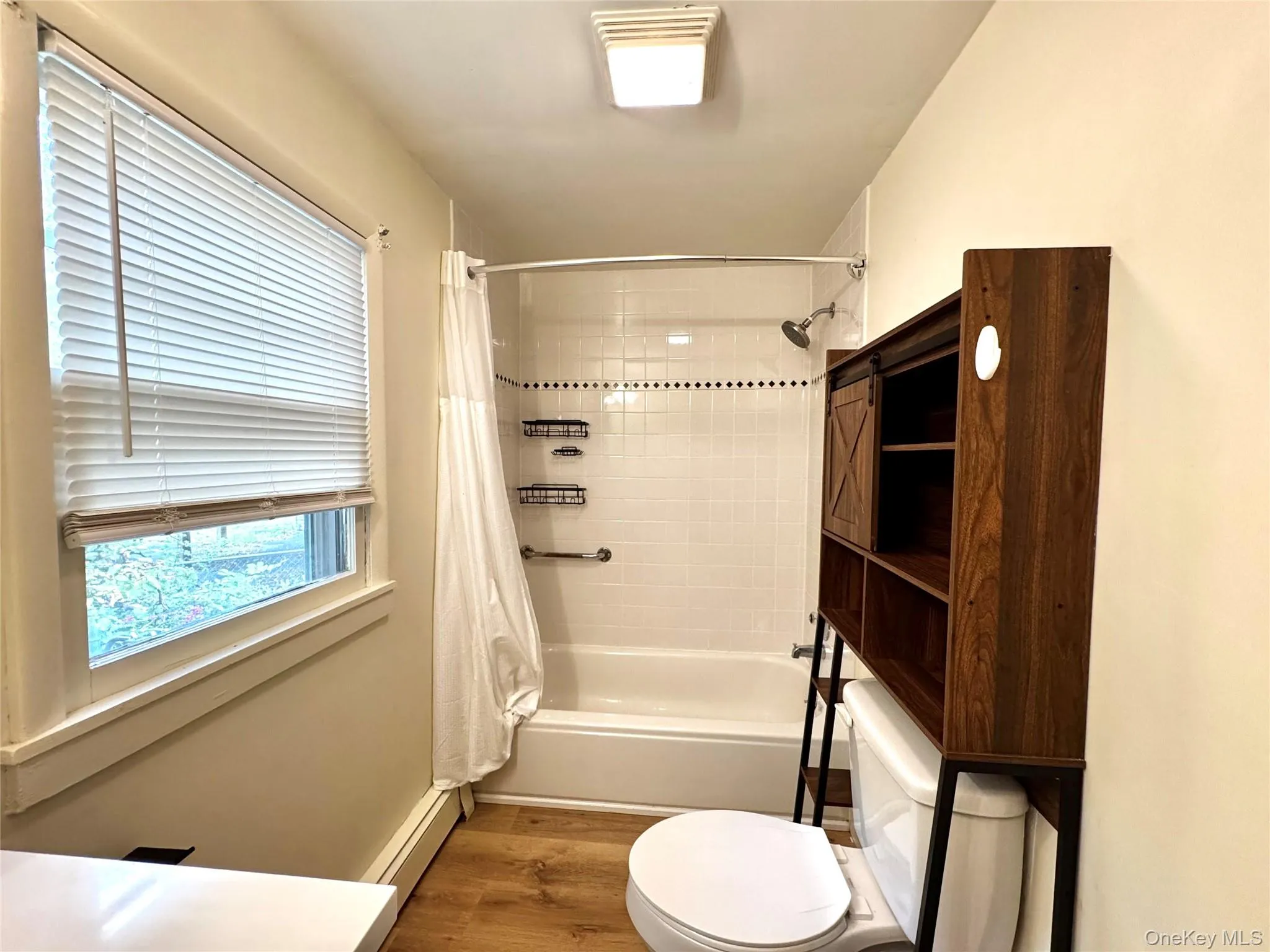 72 Bross Street, Cairo, NY, 3 Bedrooms Bedrooms, 6 Rooms Rooms,1 BathroomBathrooms,Residential,For Rent,Bross,0,1050689 72 Bross Street, Cairo, NY, 3 Bedrooms Bedrooms, 6 Rooms Rooms,1 BathroomBathrooms,Residential,For Rent,Bross,0,1050689