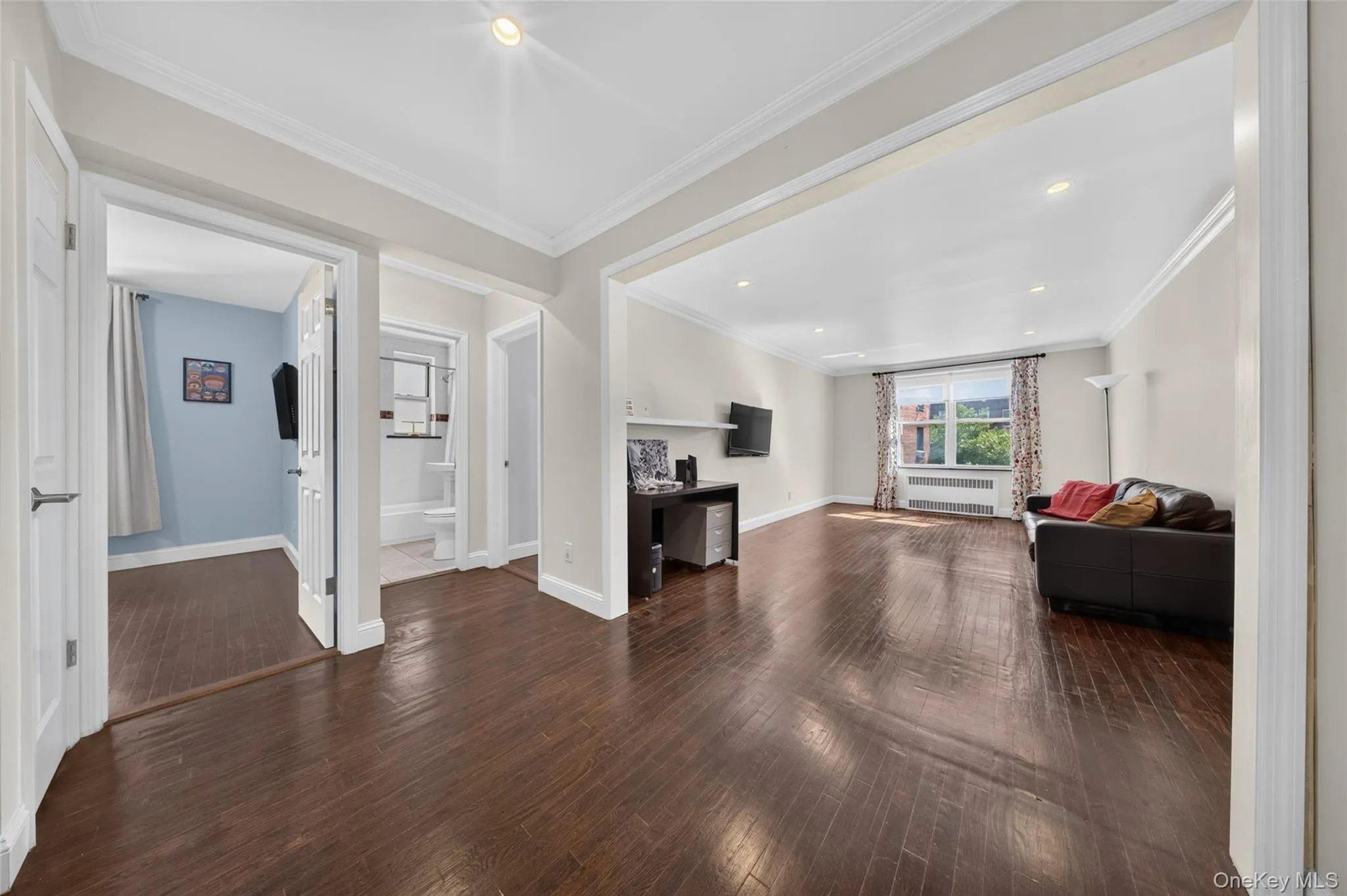 42-25 80th Street, New York, NY, 2 Bedrooms Bedrooms, 5 Rooms Rooms,1 BathroomBathrooms,Residential,For Rent,80th,0,1050697 42-25 80th Street, New York, NY, 2 Bedrooms Bedrooms, 5 Rooms Rooms,1 BathroomBathrooms,Residential,For Rent,80th,0,1050697