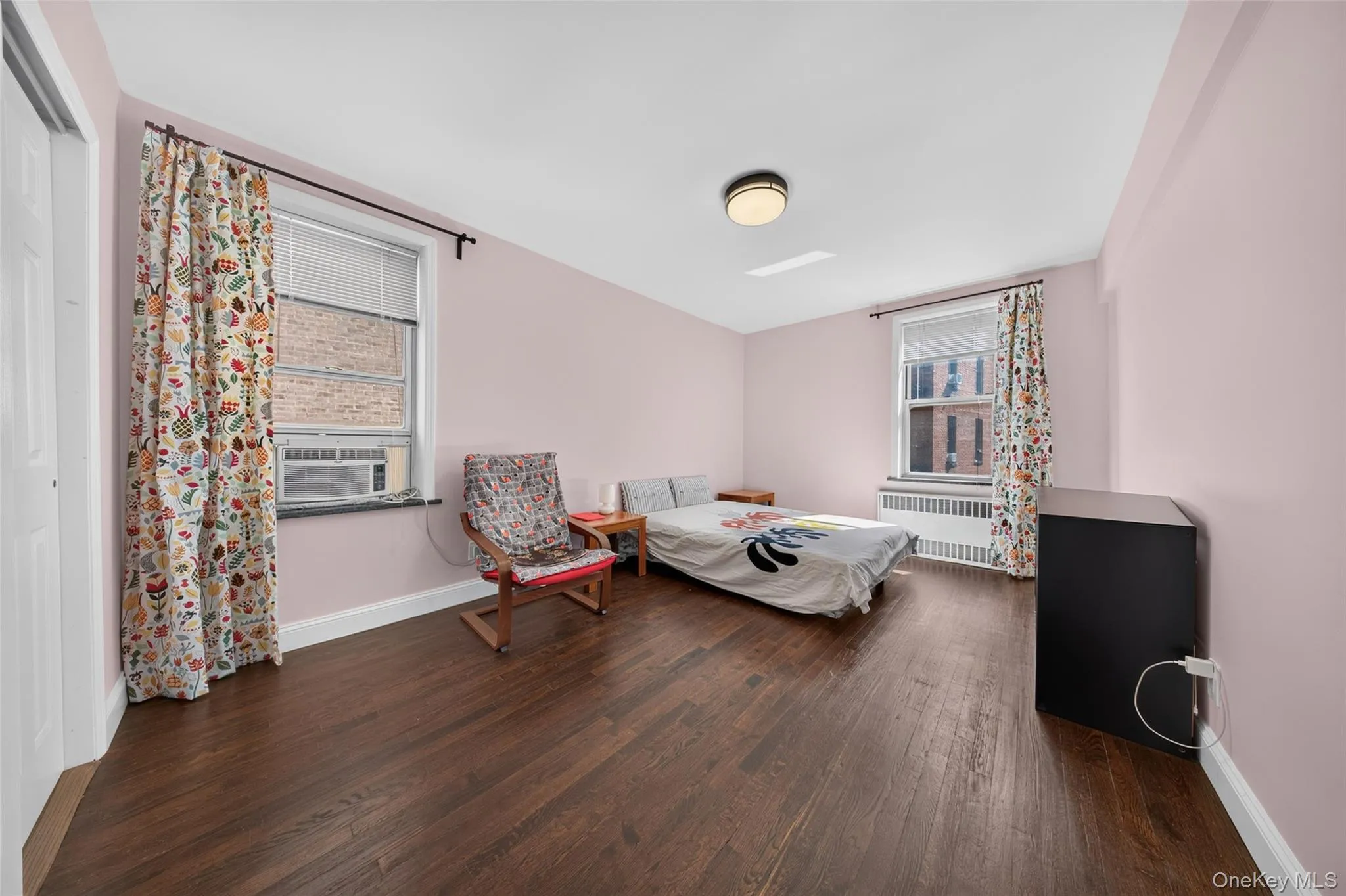 42-25 80th Street, New York, NY, 2 Bedrooms Bedrooms, 5 Rooms Rooms,1 BathroomBathrooms,Residential,For Rent,80th,0,1050697 42-25 80th Street, New York, NY, 2 Bedrooms Bedrooms, 5 Rooms Rooms,1 BathroomBathrooms,Residential,For Rent,80th,0,1050697