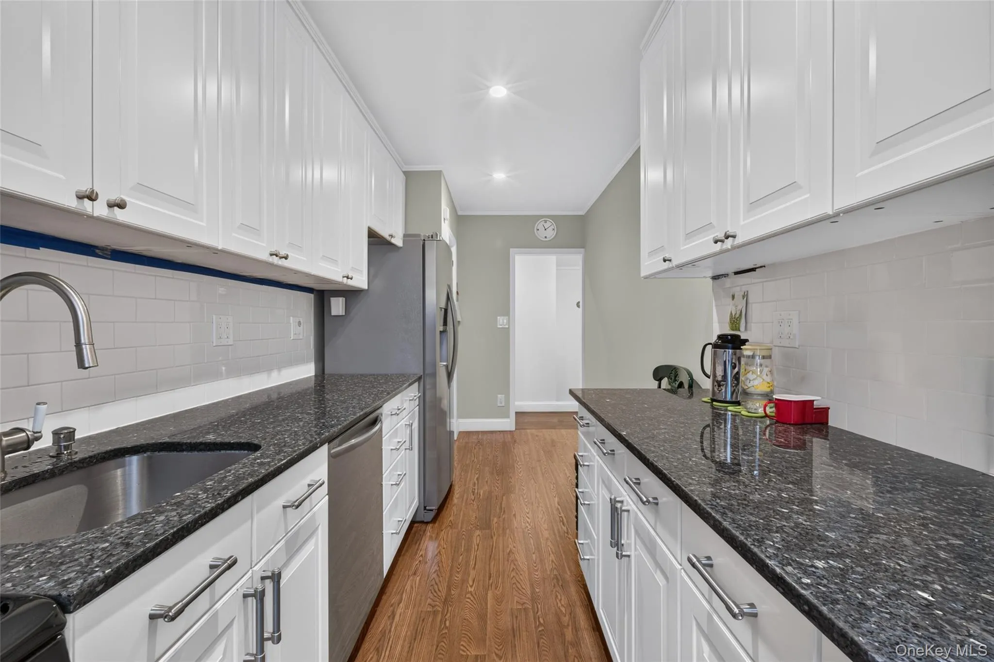 42-25 80th Street, New York, NY, 2 Bedrooms Bedrooms, 5 Rooms Rooms,1 BathroomBathrooms,Residential,For Rent,80th,0,1050697 42-25 80th Street, New York, NY, 2 Bedrooms Bedrooms, 5 Rooms Rooms,1 BathroomBathrooms,Residential,For Rent,80th,0,1050697