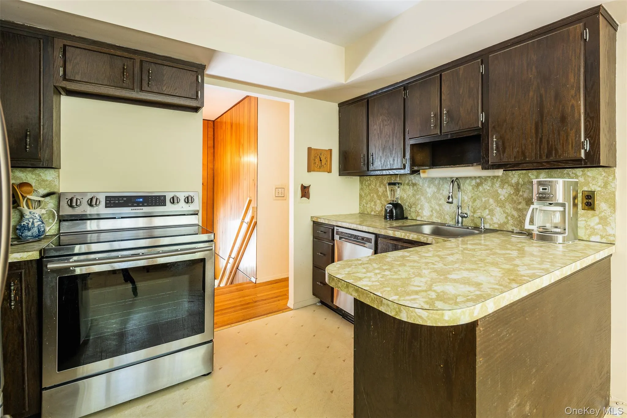 35 Partridge Drive, Southampton, NY, 4 Bedrooms Bedrooms, 9 Rooms Rooms,3 BathroomsBathrooms,Residential,For Rent,Partridge,0,1050698 35 Partridge Drive, Southampton, NY, 4 Bedrooms Bedrooms, 9 Rooms Rooms,3 BathroomsBathrooms,Residential,For Rent,Partridge,0,1050698