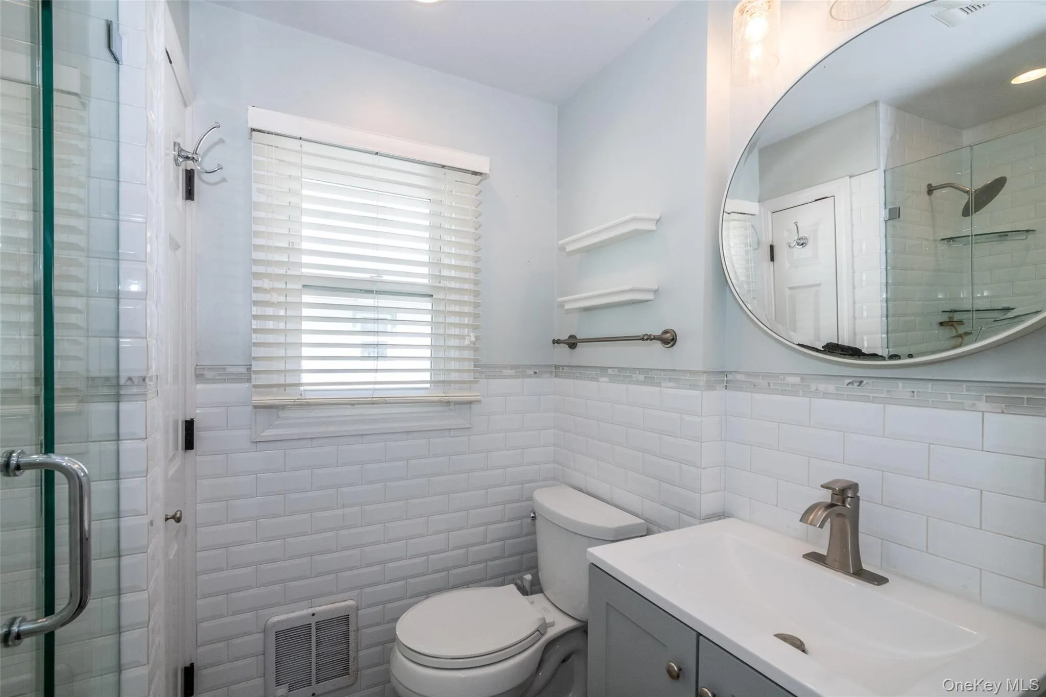 7 Ronalds Avenue, New Rochelle, NY, 4 Bedrooms Bedrooms, 8 Rooms Rooms,3 BathroomsBathrooms,Residential,For Rent,Ronalds,0,1050702 7 Ronalds Avenue, New Rochelle, NY, 4 Bedrooms Bedrooms, 8 Rooms Rooms,3 BathroomsBathrooms,Residential,For Rent,Ronalds,0,1050702
