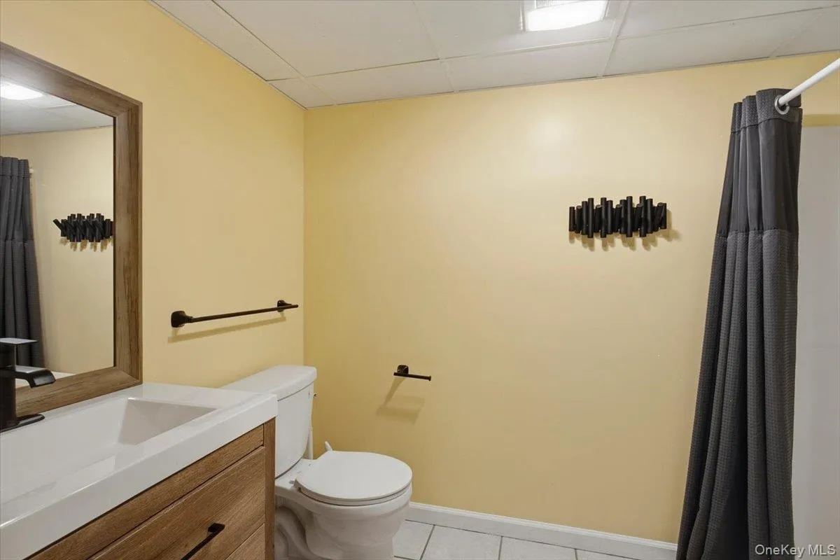 3 FULL BATHROOM IN BASEMENT 3 FULL BATHROOM IN BASEMENT