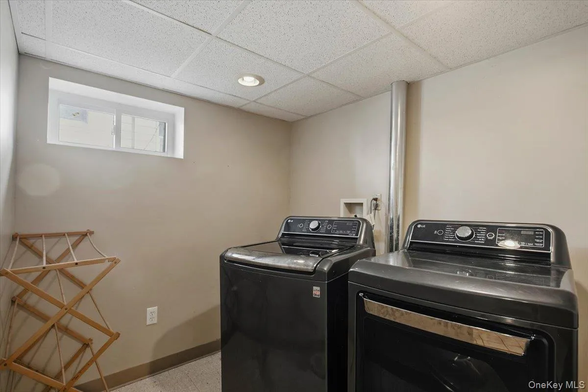 8 Willow Street, Beacon, NY, 3 Bedrooms Bedrooms, 11 Rooms Rooms,3 BathroomsBathrooms,Residential,For Rent,Willow,0,1050703 8 Willow Street, Beacon, NY, 3 Bedrooms Bedrooms, 11 Rooms Rooms,3 BathroomsBathrooms,Residential,For Rent,Willow,0,1050703