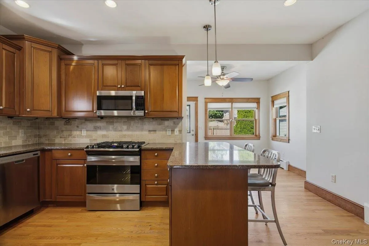8 Willow Street, Beacon, NY, 3 Bedrooms Bedrooms, 11 Rooms Rooms,3 BathroomsBathrooms,Residential,For Rent,Willow,0,1050703 8 Willow Street, Beacon, NY, 3 Bedrooms Bedrooms, 11 Rooms Rooms,3 BathroomsBathrooms,Residential,For Rent,Willow,0,1050703