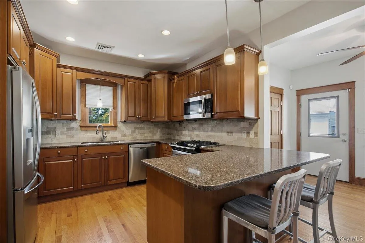 8 Willow Street, Beacon, NY, 3 Bedrooms Bedrooms, 11 Rooms Rooms,3 BathroomsBathrooms,Residential,For Rent,Willow,0,1050703 8 Willow Street, Beacon, NY, 3 Bedrooms Bedrooms, 11 Rooms Rooms,3 BathroomsBathrooms,Residential,For Rent,Willow,0,1050703